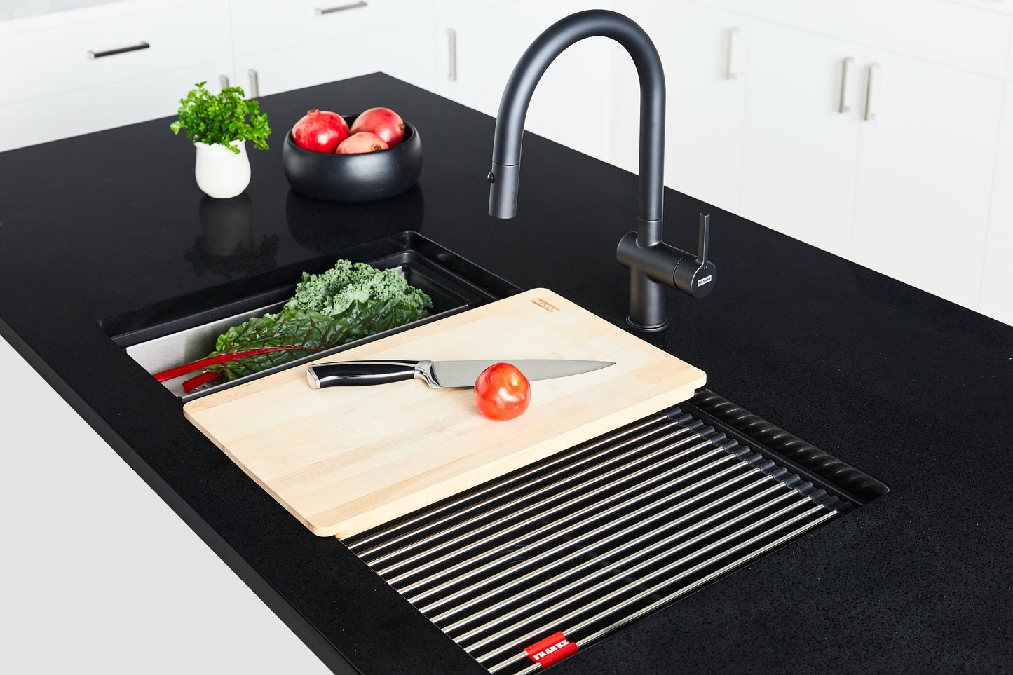 FRANKE MAG11031OW-ONY Maris Undermount 33-in x 19.31-in Granite Single Bowl Kitchen Sink in Onyx In Onyx