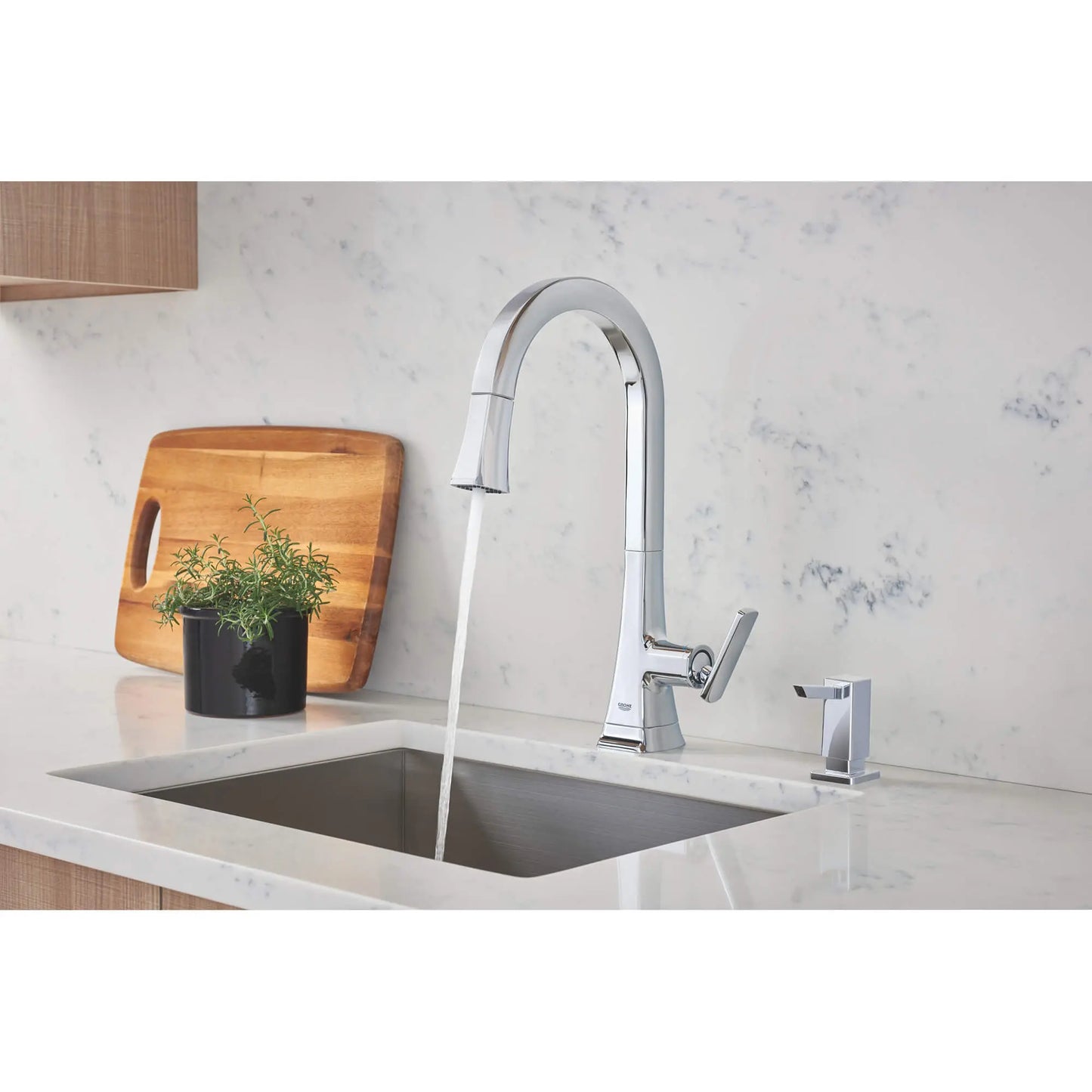 GROHE 30365000 Carre Single-Handle Pull Down Kitchen Faucet Dual Spray 1.75 GPM - Chrome