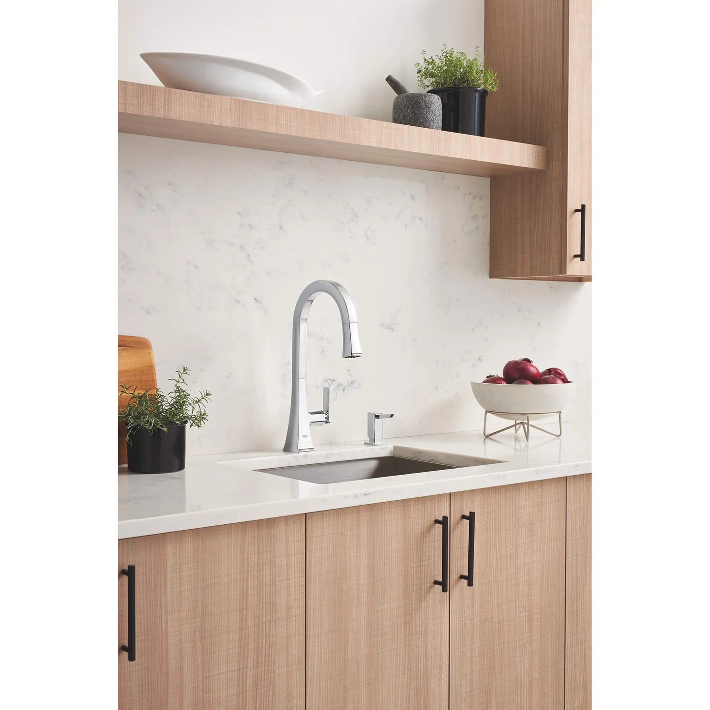 GROHE 30365000 Carre Single-Handle Pull Down Kitchen Faucet Dual Spray 1.75 GPM - Chrome