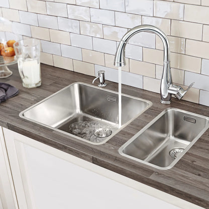 GROHE 30213001 Parkfield Single-Handle Pull Down Kitchen Faucet Dual Spray 1.75 GPM - Chrome