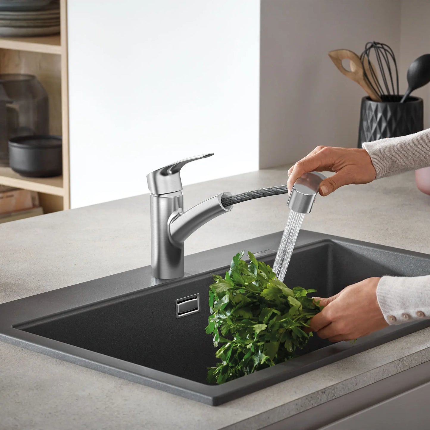 GROHE 30306DC1 Eurosmart Single-Handle Dual Spray Pull-Out Kitchen Faucet 1.75 gpm - Supersteel