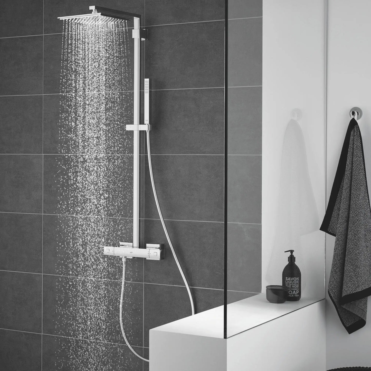 GROHE 27480000 Rainshower 230 Shower Head, 9" - 1 Spray, 2.5 gpm - Chrome
