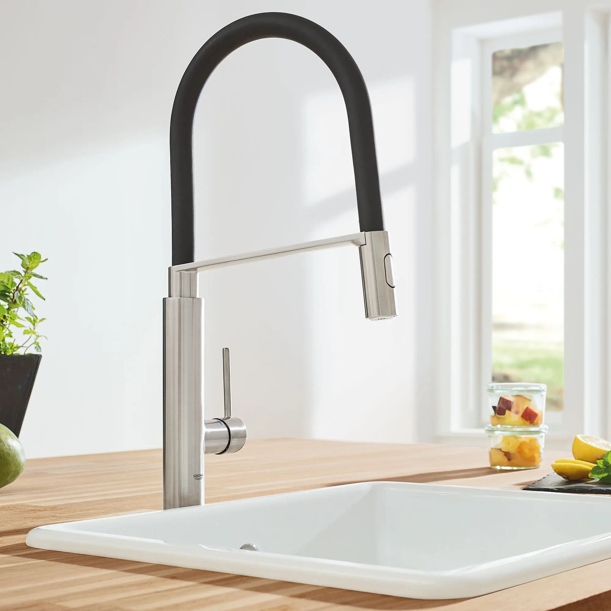 GROHE 31492DC0 Concetto Single-Handle Semi-Pro Dual Spray Kitchen Faucet 1.75 GPM - Supersteel