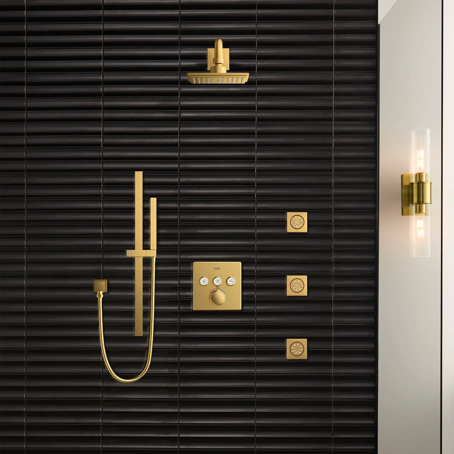 GROHE 26468GN0 Euphoria 150 Shower Head, 6" - 1 Spray, 1.75 Gpm  -  Brushed Cool Sunrise