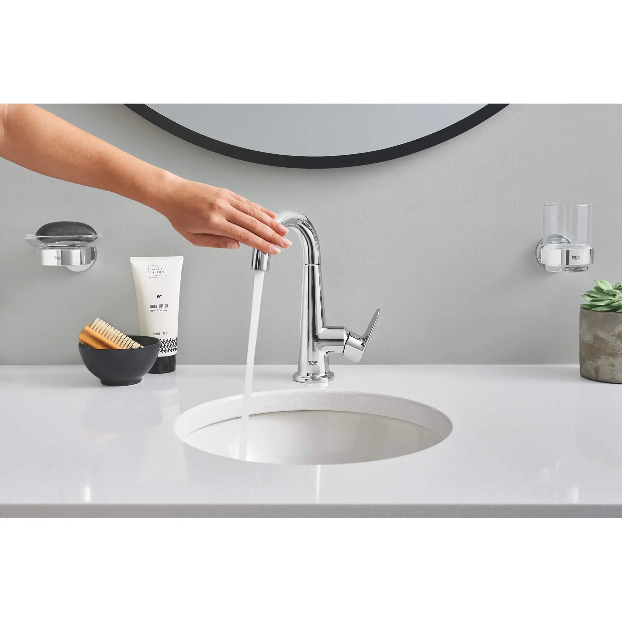 GROHE 40365001 Essentials 8" Towel Ring - Chrome