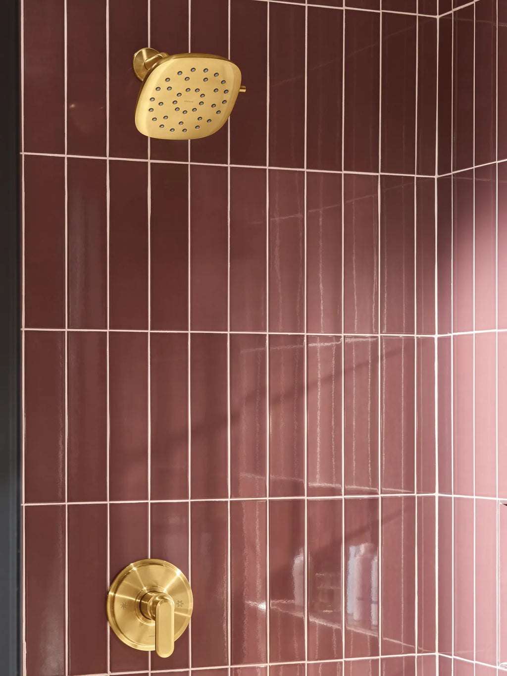 MOEN 220R5BG Verso 7" Rainshower with Infiniti Dial - Brushed Gold