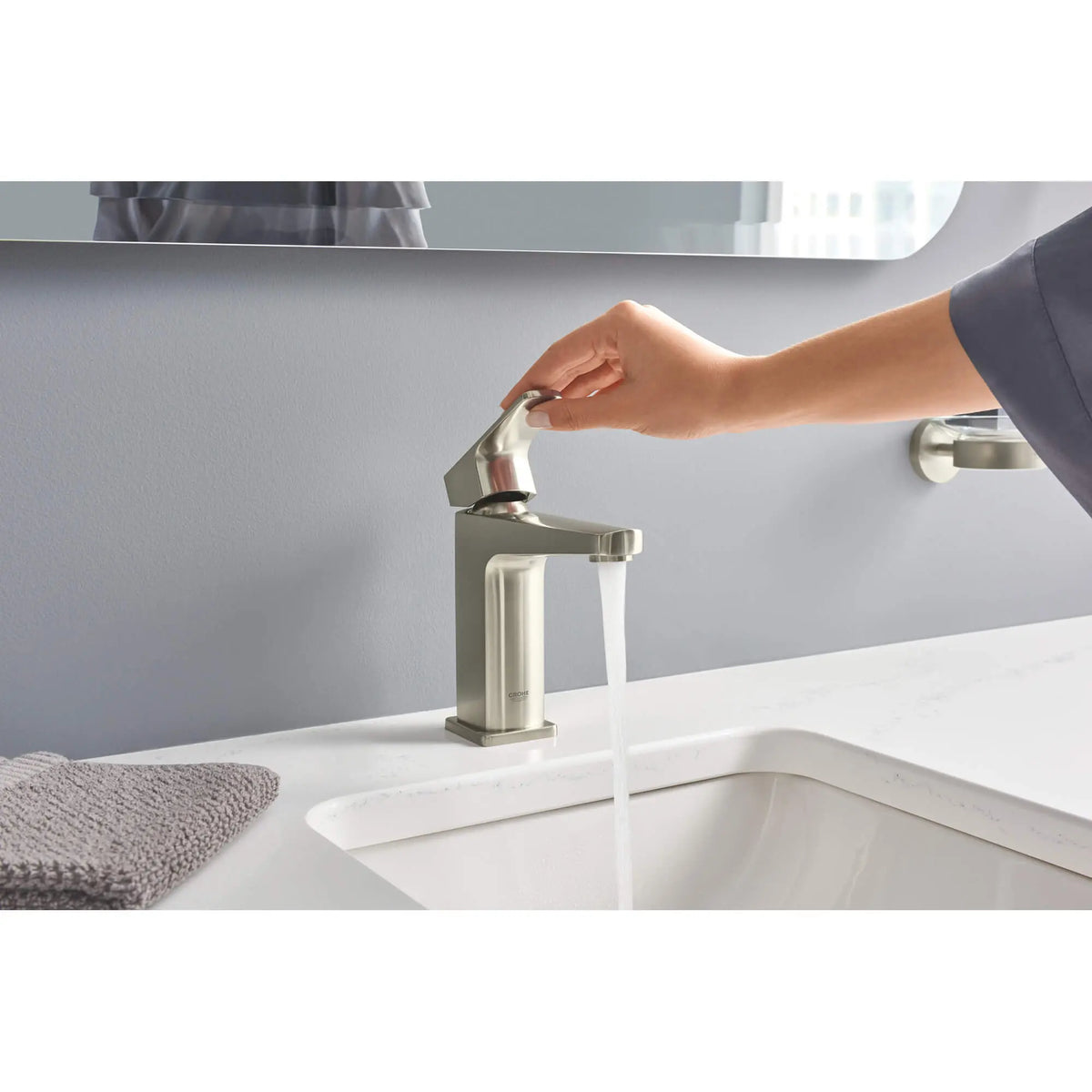 GROHE 40444EN1 Essentials Soap Dish with Holder - Brushed Nickel