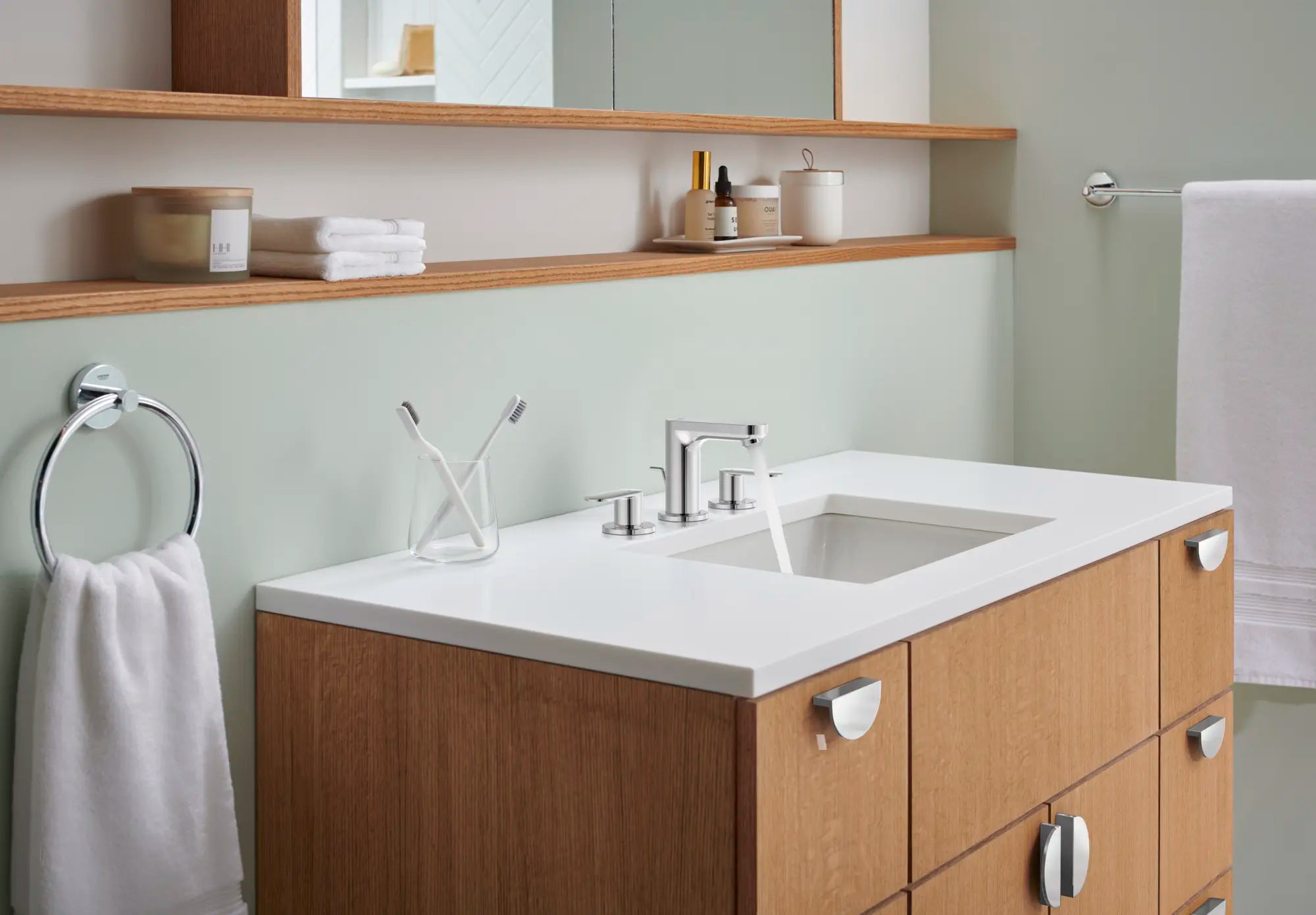 GROHE 2019900A Eurosmart Cosmopolitan 8-inch Widespread 2-Handle S-Size Bathroom Faucet, 1.2 GPM - Chrome