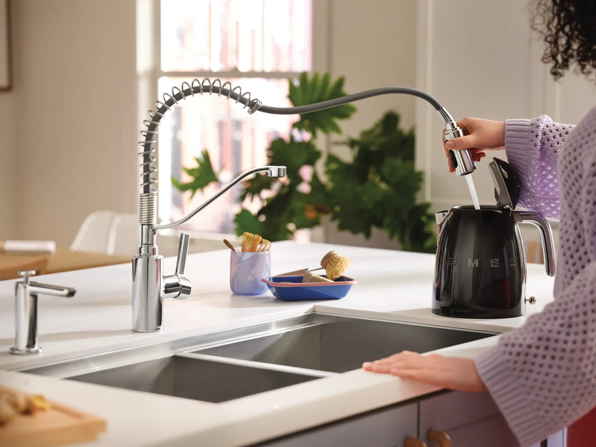 MOEN 5926 Genta Lx One-Handle Pre-Rinse Spring Pulldown Kitchen Faucet - Chrome