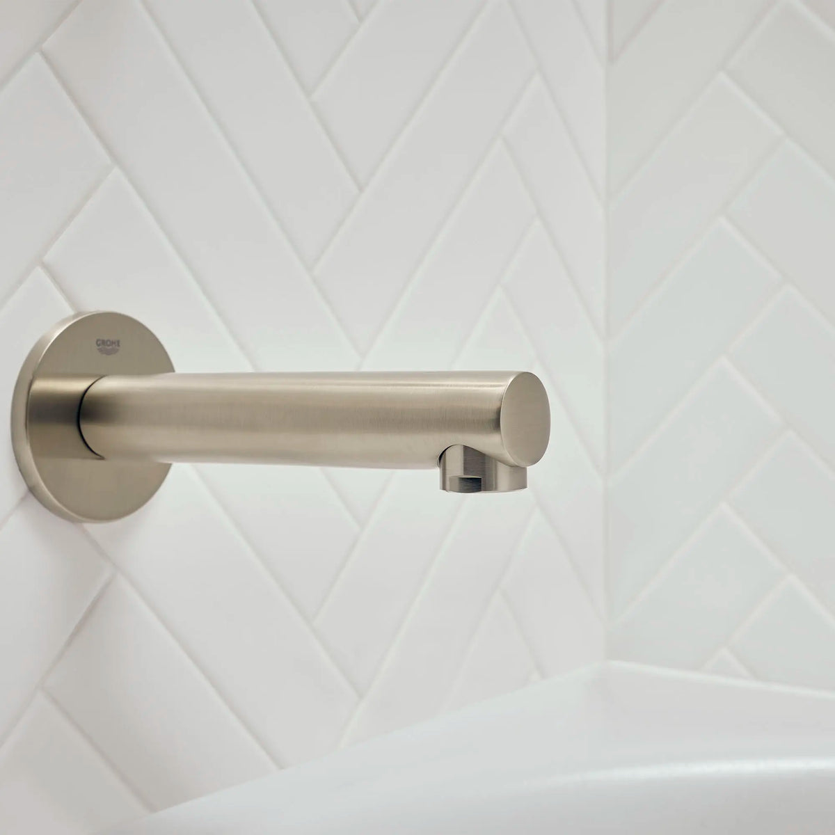 GROHE 13274EN1 Concetto Tub Spout - Brushed Nickel