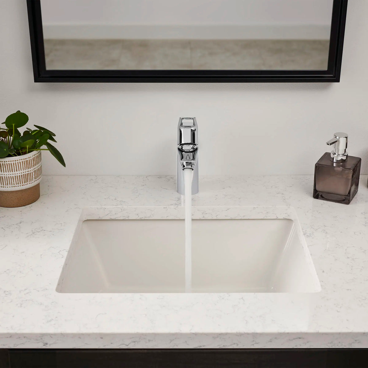 GROHE 23084001 Bauloop Single Hole Single-Handle S-Size Bathroom Faucet, 1.2 GPM - Chrome