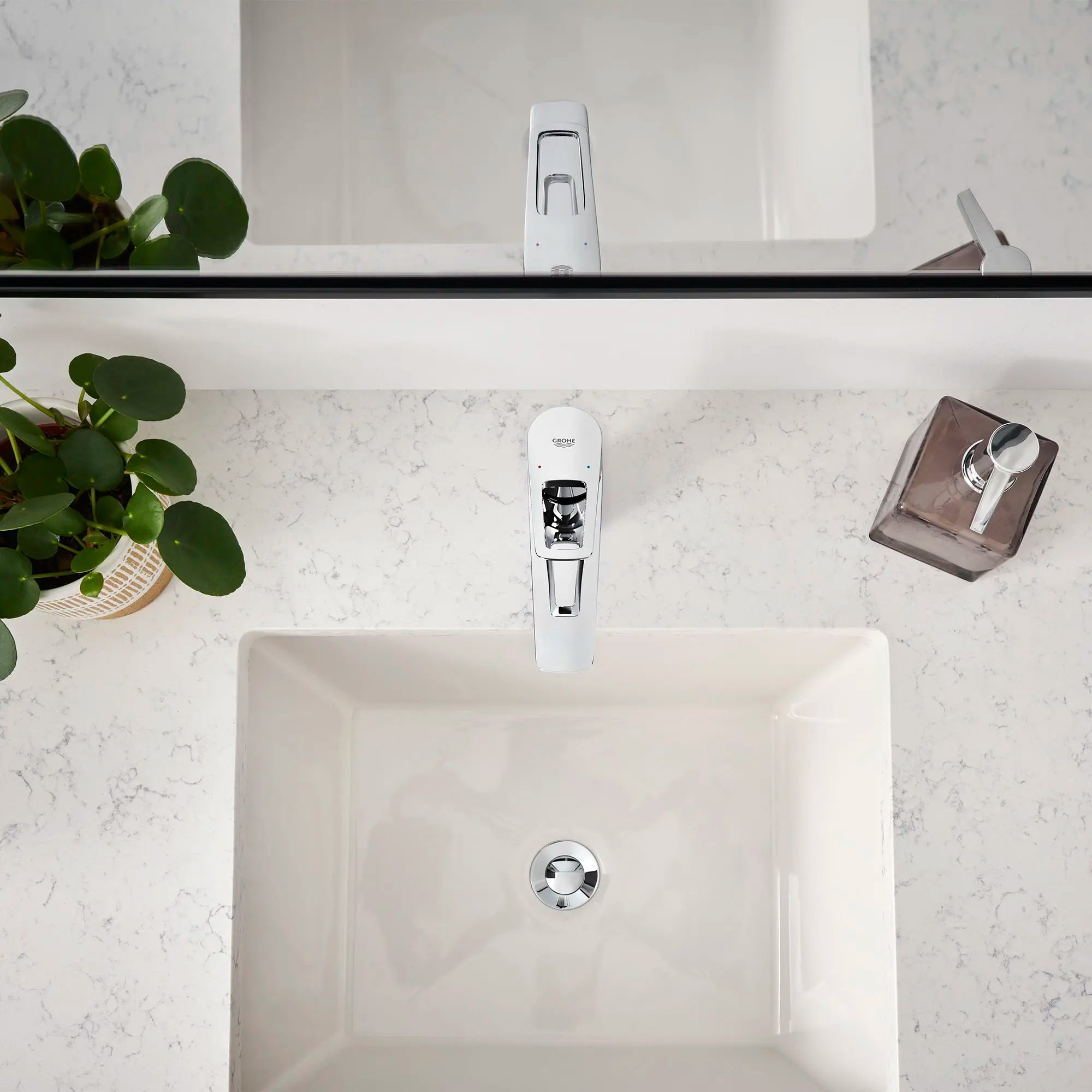GROHE 23963001 Bauloop Single Hole Single-Handle M-Size Bathroom Faucet, 1.2 GPM - Chrome
