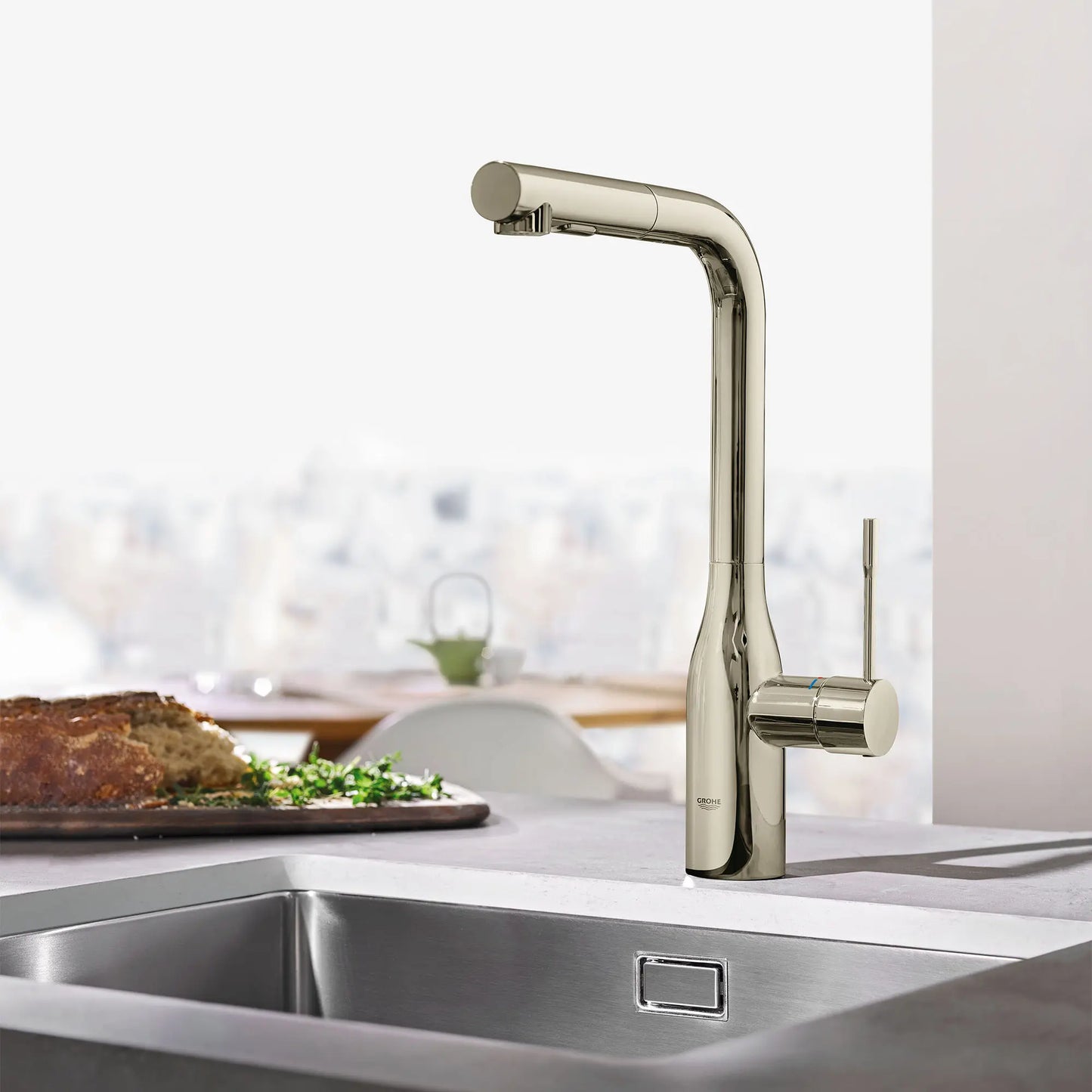 GROHE 30271BE0 Essence New Essence Single-Handle Pull-Out Kitchen Faucet Dual Spray 1.75 GPM - Polished Nickel