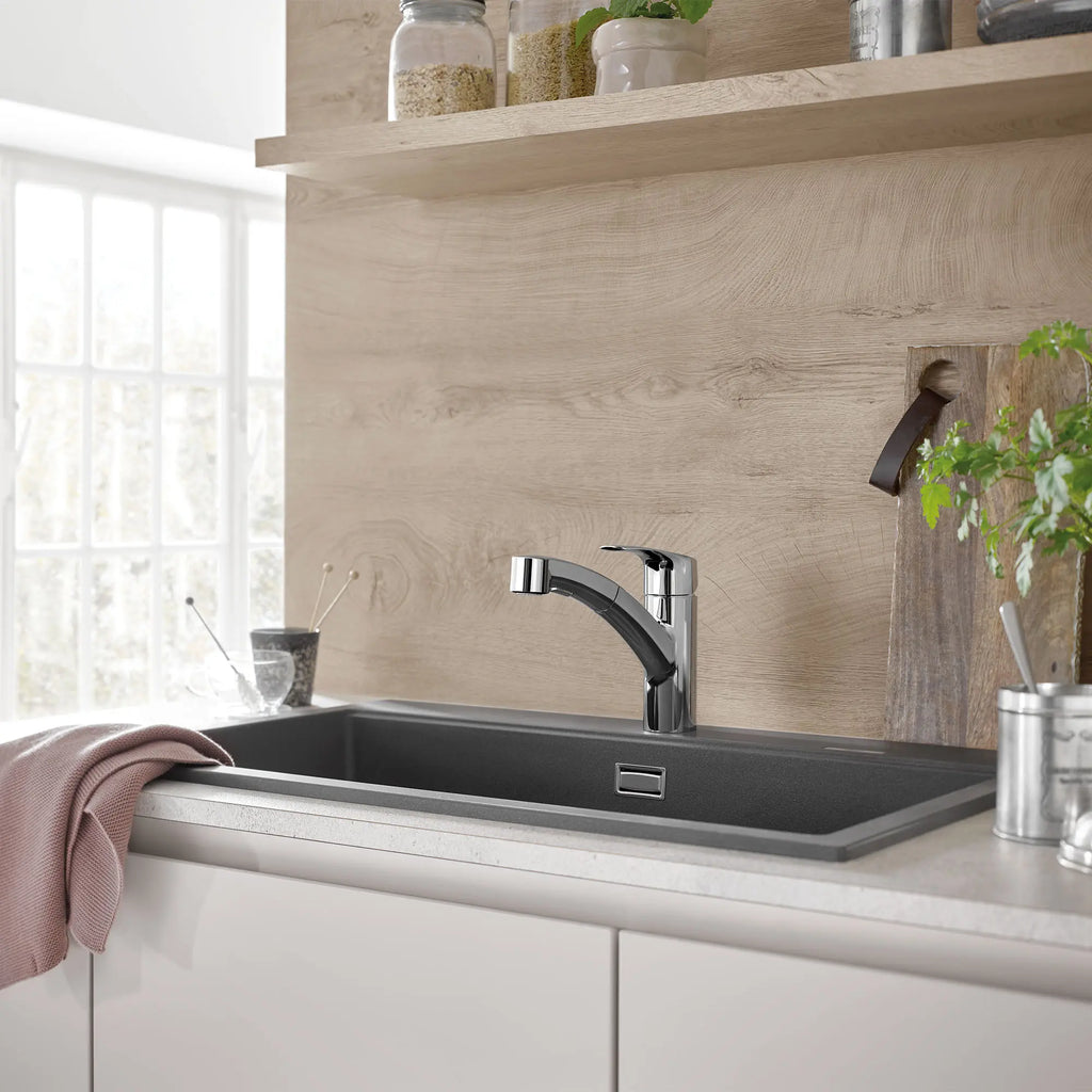 GROHE 30306001 Eurosmart Single-Handle Dual Spray Pull-Out Kitchen Faucet 1.75 gpm - Chrome
