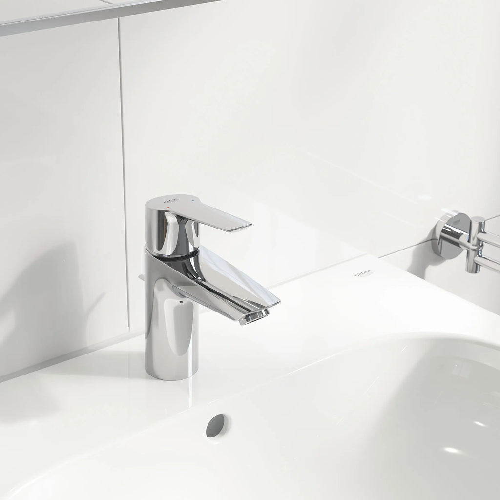GROHE 32643003 Eurosmart Single Hole Single-Handle S-Size Bathroom Faucet, 1.2 GPM Less Drain - Chrome