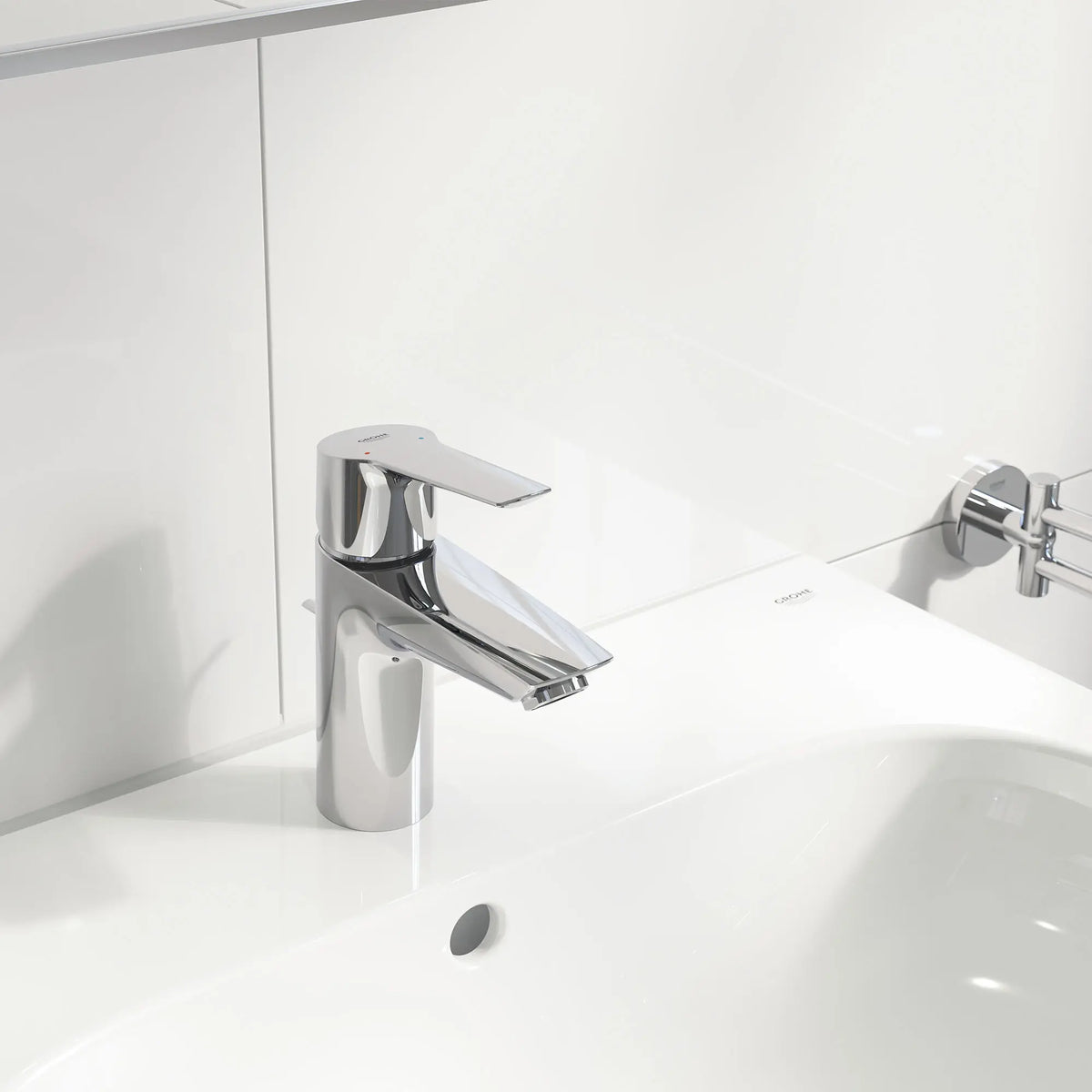 GROHE 32643003 Eurosmart Single Hole Single-Handle S-Size Bathroom Faucet, 1.2 GPM Less Drain - Chrome