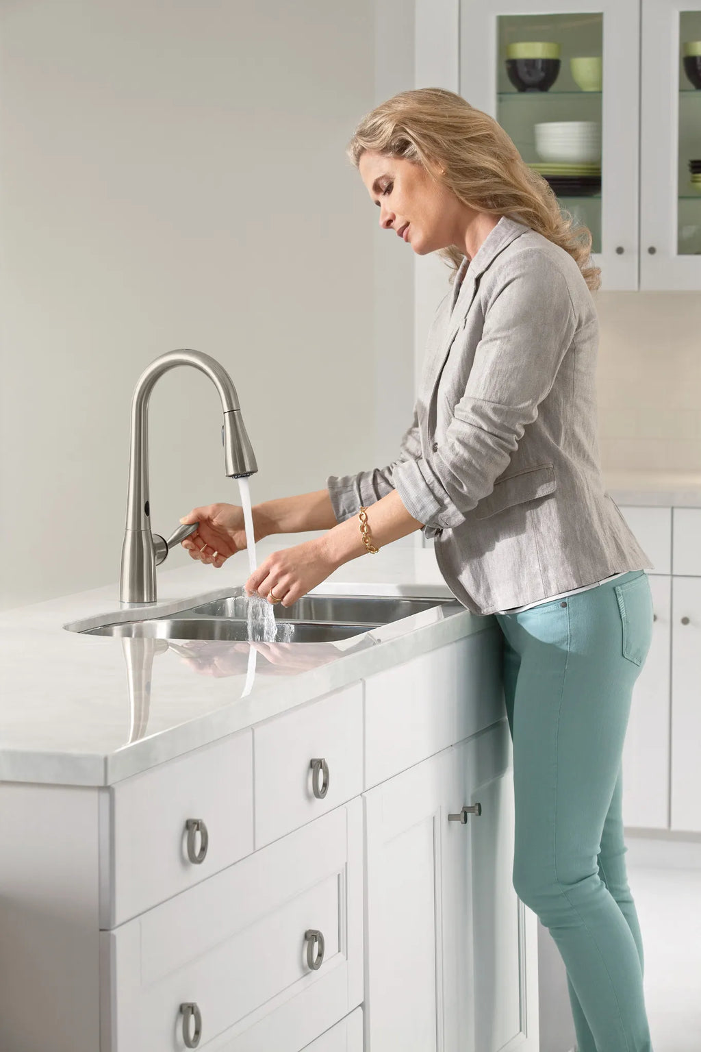 MOEN 7594ESRS Arbor Chrome One-Handle High Arc Pulldown Kitchen Faucet - Spot Resist Stainless
