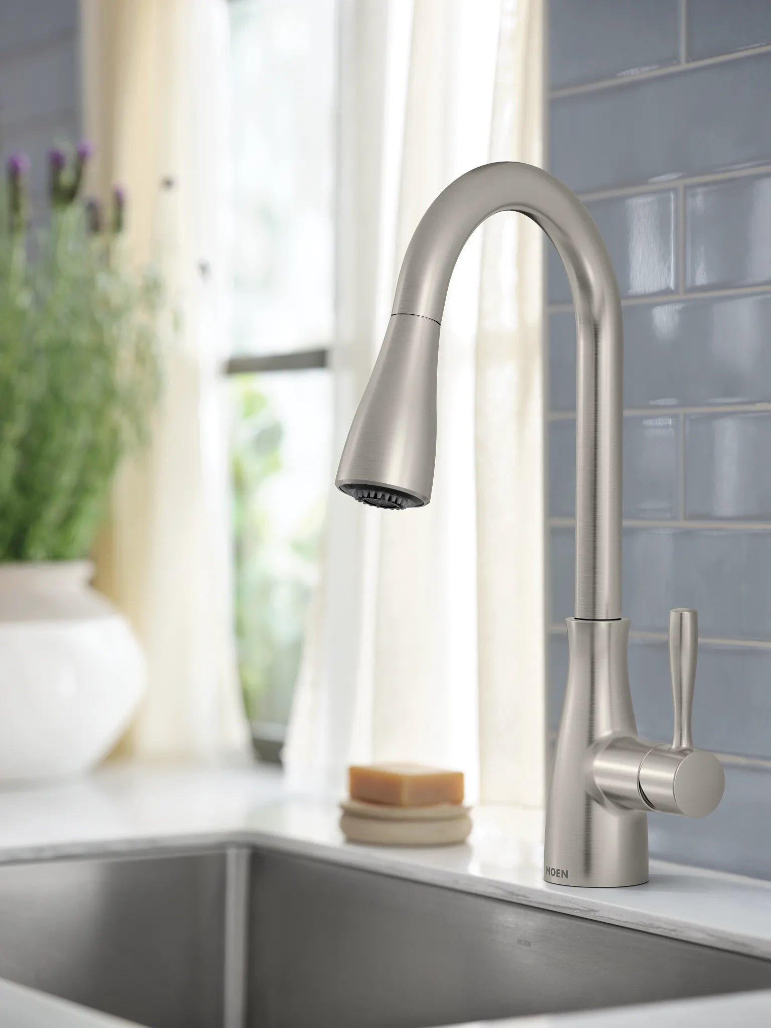 MOEN 7803SRS Elbur One-Handle Kitchen Faucet - Spot Resist Stainless