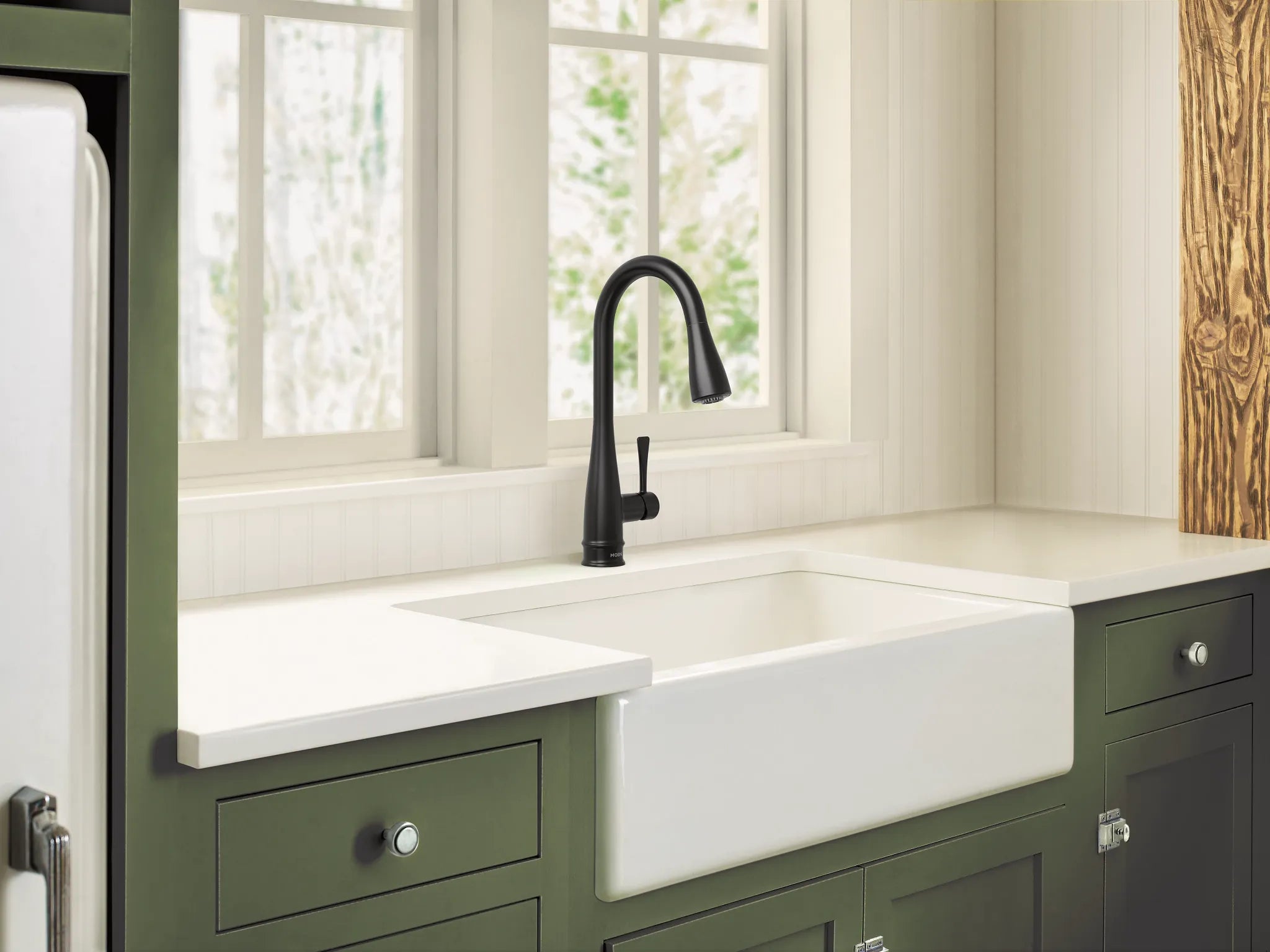 MOEN 7804BL Riverwood Chrome One-Handle Kitchen Faucet - Matte Black