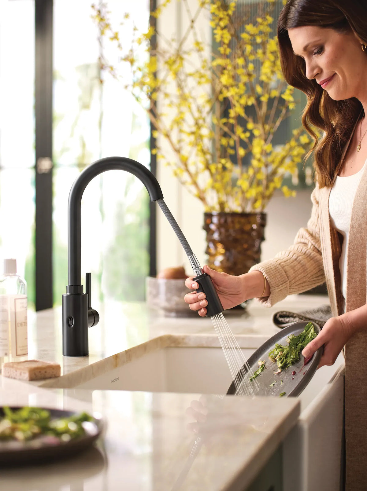 MOEN 7882EWBL Genta Lx Motionsense Wave One-Handle Pulldown Touchless Kitchen Faucet - Matte Black
