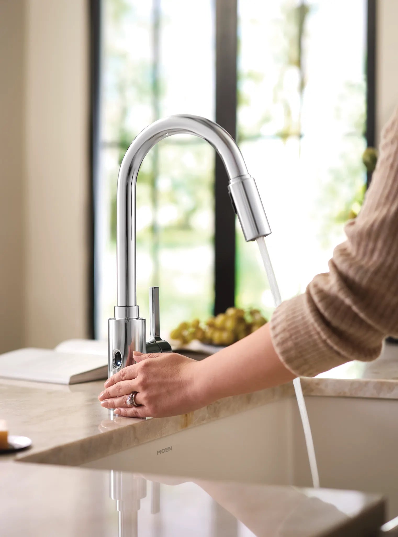 MOEN 7882EWC Genta Lx Motionsense Wave One-Handle Pulldown Touchless Kitchen Faucet - Chrome