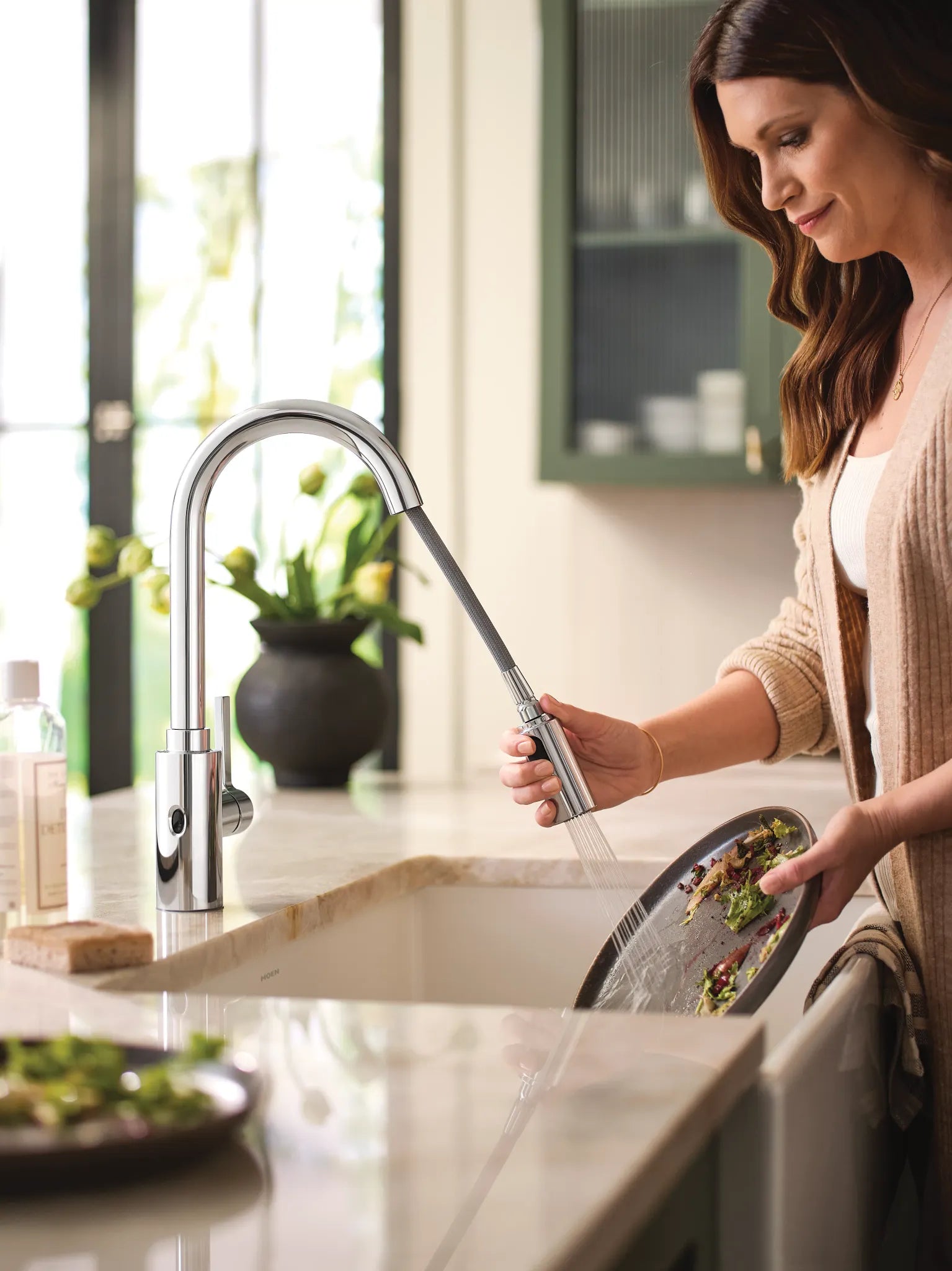 MOEN 7882EWC Genta Lx Motionsense Wave One-Handle Pulldown Touchless Kitchen Faucet - Chrome