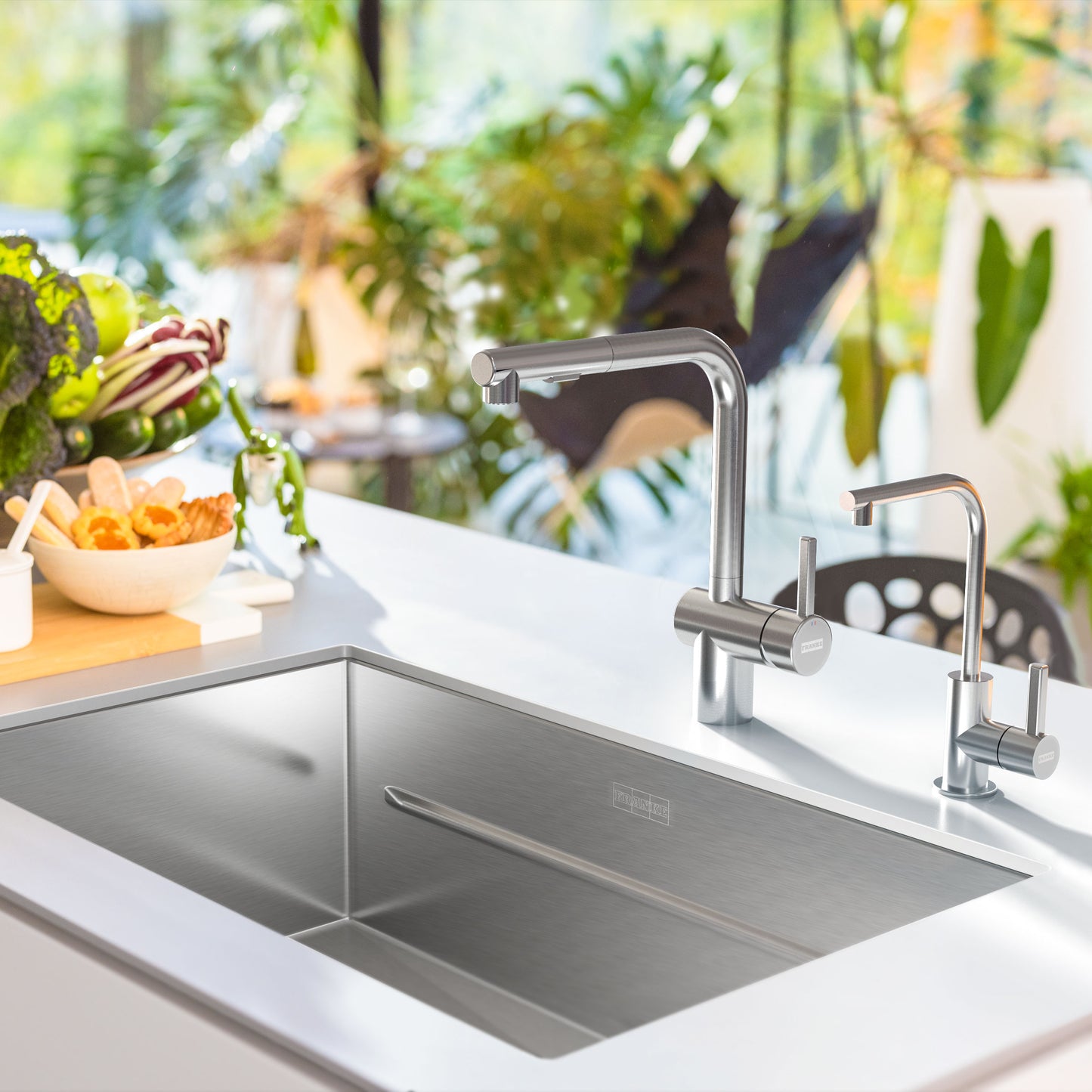 FRANKE ATL-PO-304 Atlas Neo  11.75-inch Single Handle Pull-Out Faucet in Stainless Steel In Stainless Steel