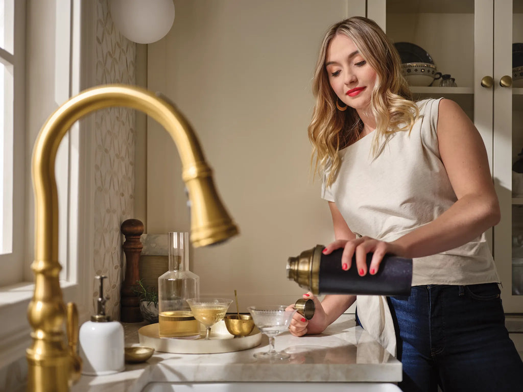 MOEN S73004EV2BG Weymouth Motion Control Smart Pulldown Touchless Kitchen Faucet - Brushed Gold