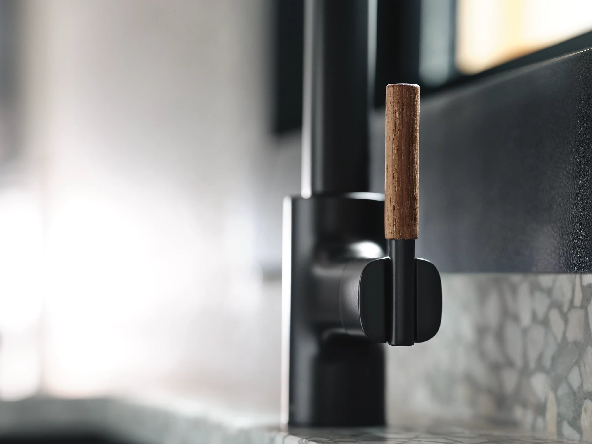 MOEN S74001EV2BL Tenon Motion Control Smart Pulldown Touchless Kitchen Faucet - Matte Black