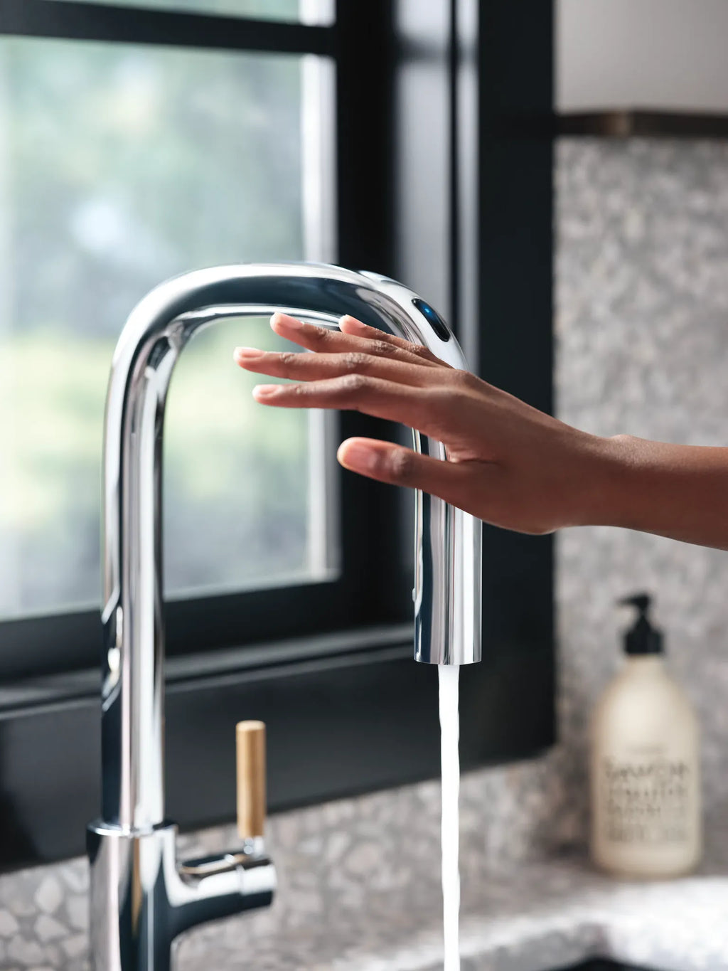 MOEN S74001EV2C Tenon Motion Control Smart Pulldown Touchless Kitchen Faucet - Chrome
