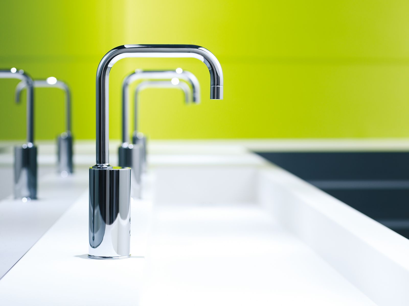 KOHLER K-13473-VS Gooseneck Touchless Faucet With Insight Technology, Dc-Powered - Vibrant Stainless