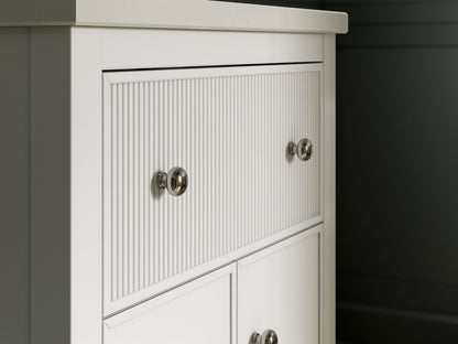 KOHLER K-35018-DAK Malin by Studio McGee 24" bathroom vanity cabinet with sink and quartz top - Draper Oak