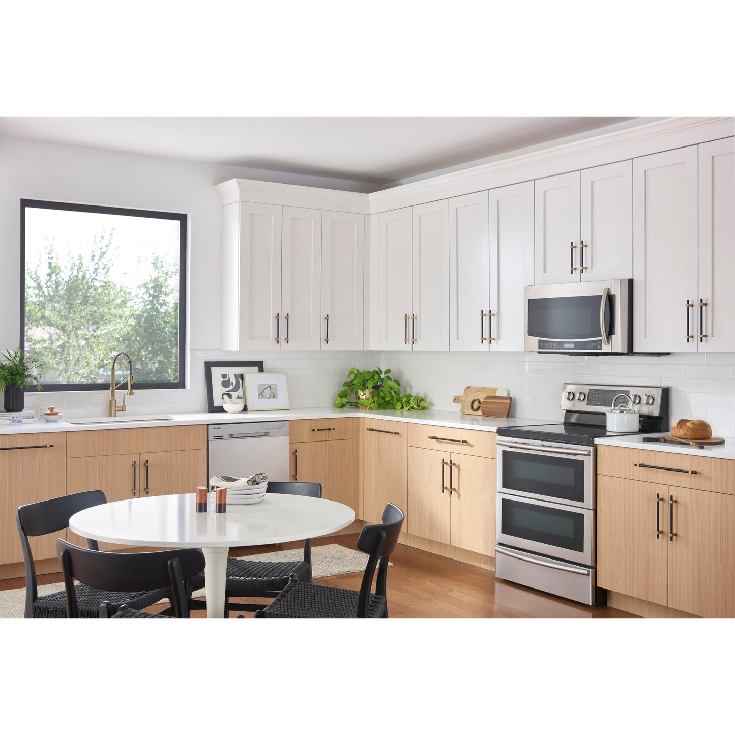 JEFFREY ALEXANDER 478T-MBSBZ Larkin 2 2-3/8" Length Bar Knob - Matte Black w/Satin Bronze