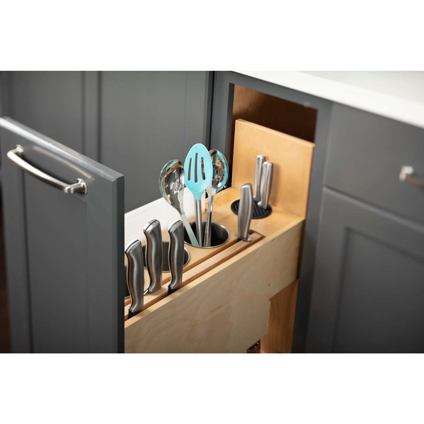 HARDWARE RESOURCES KBPO-8SC 8" "No Wiggle" Magnetic Knife Organizer Soft-close Pullout - UV Coated