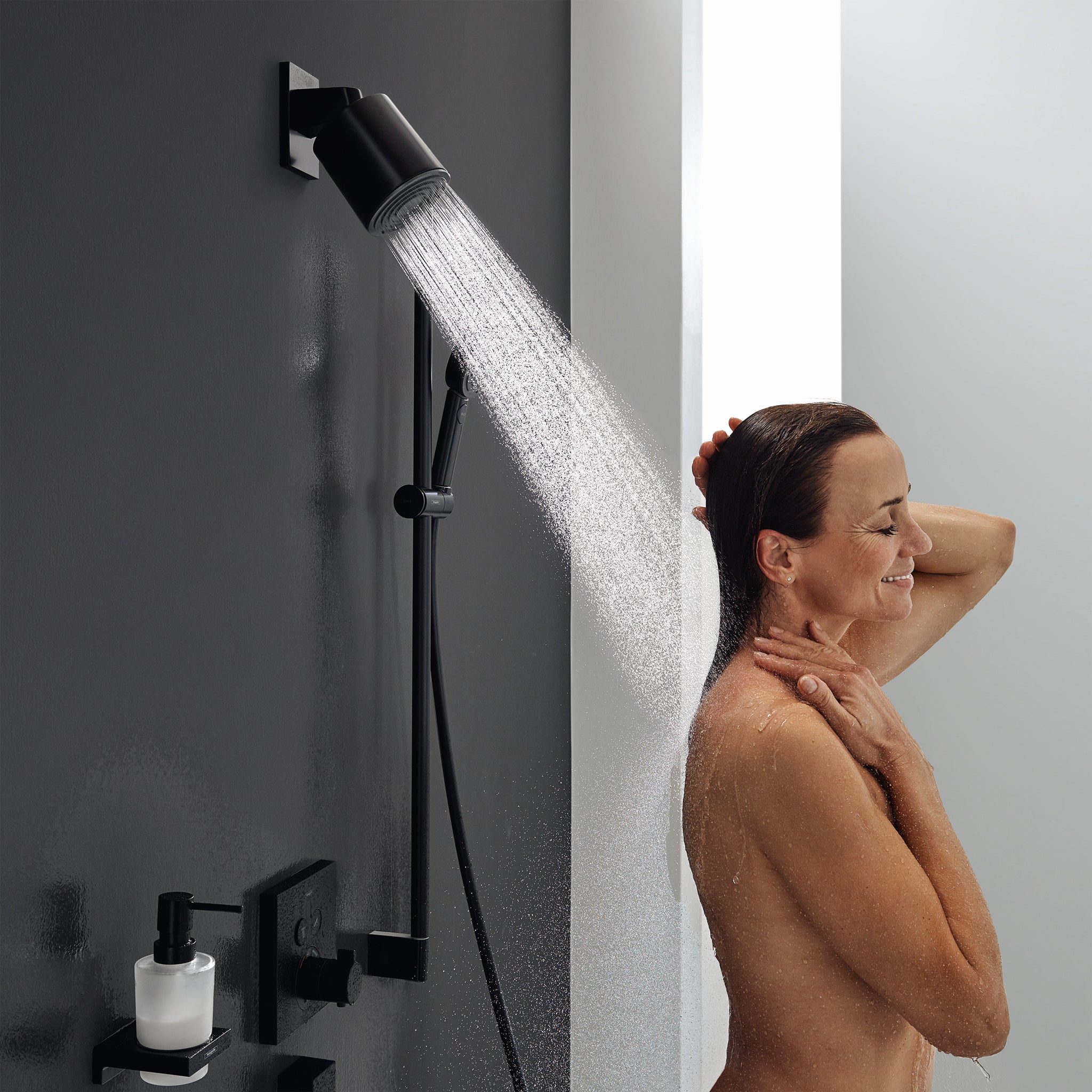 HANSGROHE 24131671 Pulsify S Showerhead 105 1-Jet, 2.5 GPM - Matte Black