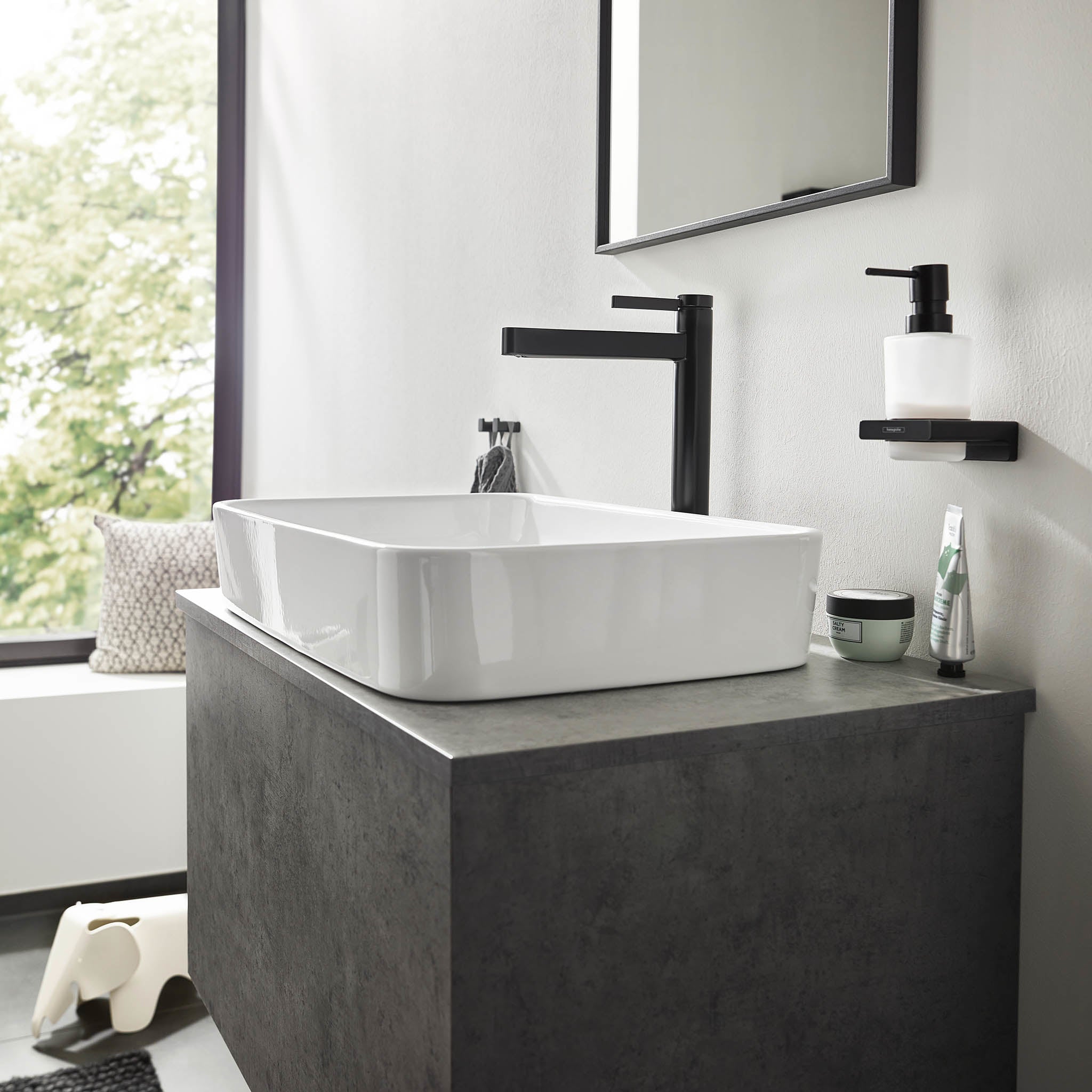 HANSGROHE 76070671 Finoris Single-Hole Faucet 260, 1.2 GPM - Matte Black