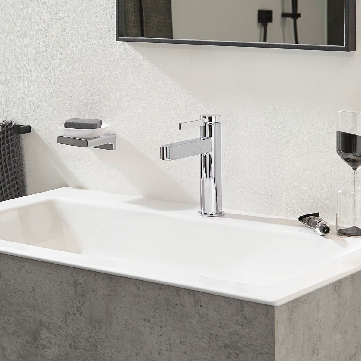 HANSGROHE 76020001 Finoris Single-Hole Faucet 110 with Pop-Up Drain, 1.2 GPM - Chrome