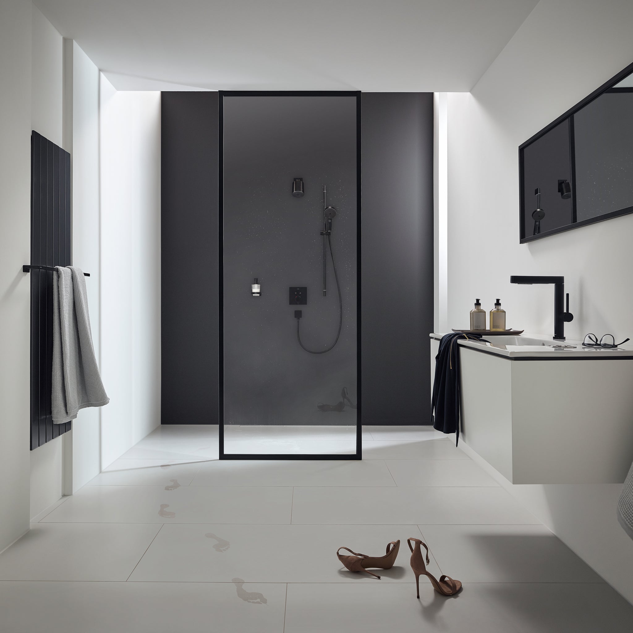 HANSGROHE 24131671 Pulsify S Showerhead 105 1-Jet, 2.5 GPM - Matte Black