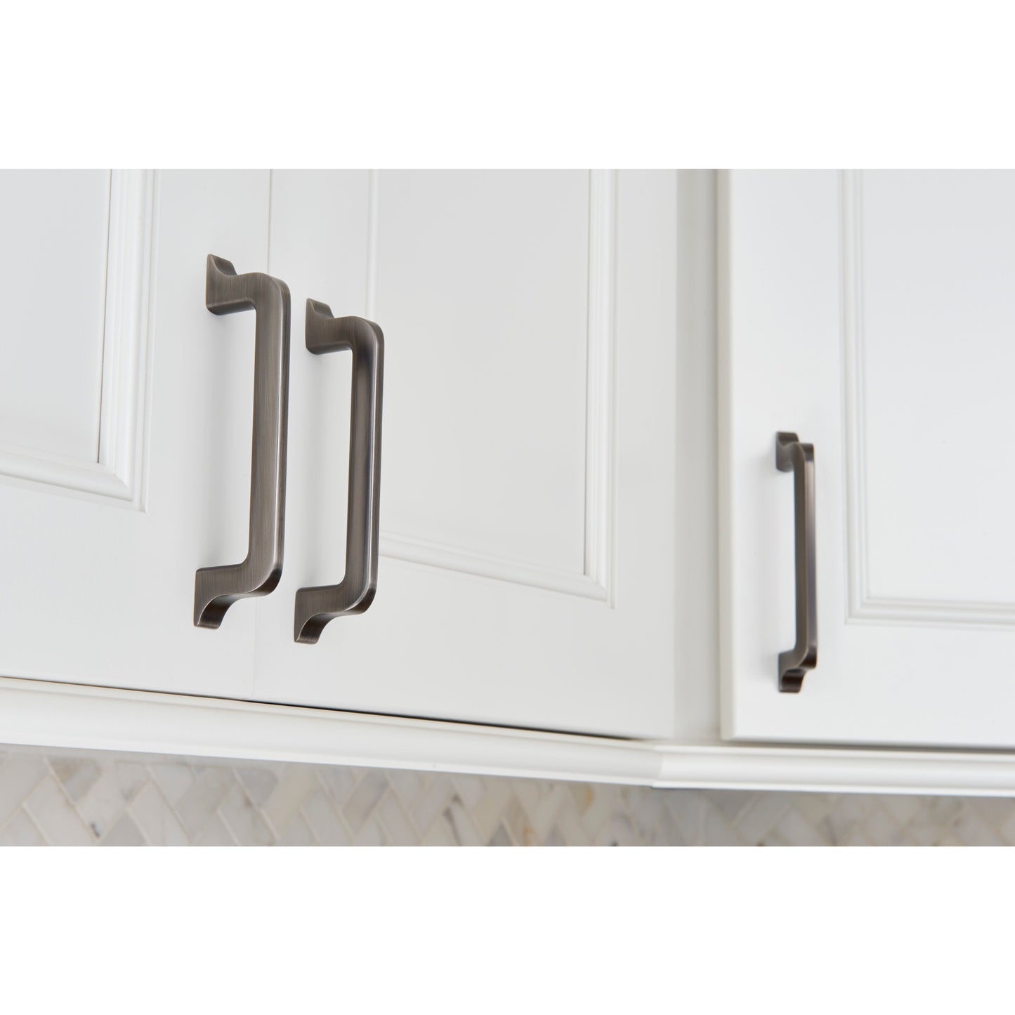 JEFFREY ALEXANDER 839-160BNBDL Callie 160 mm Center-to-Center Bar Pull - Brushed Pewter