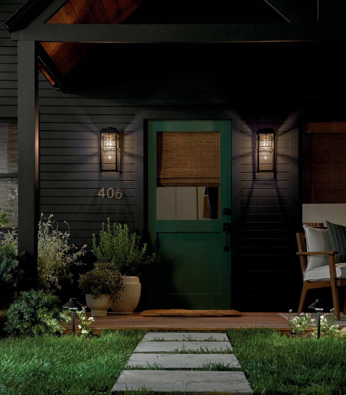 KICHLER 59138BKT Hone 18 Inch 1 Light Outdoor Wall Light With Clear Glass In Textured Black With Natural Brass Accent