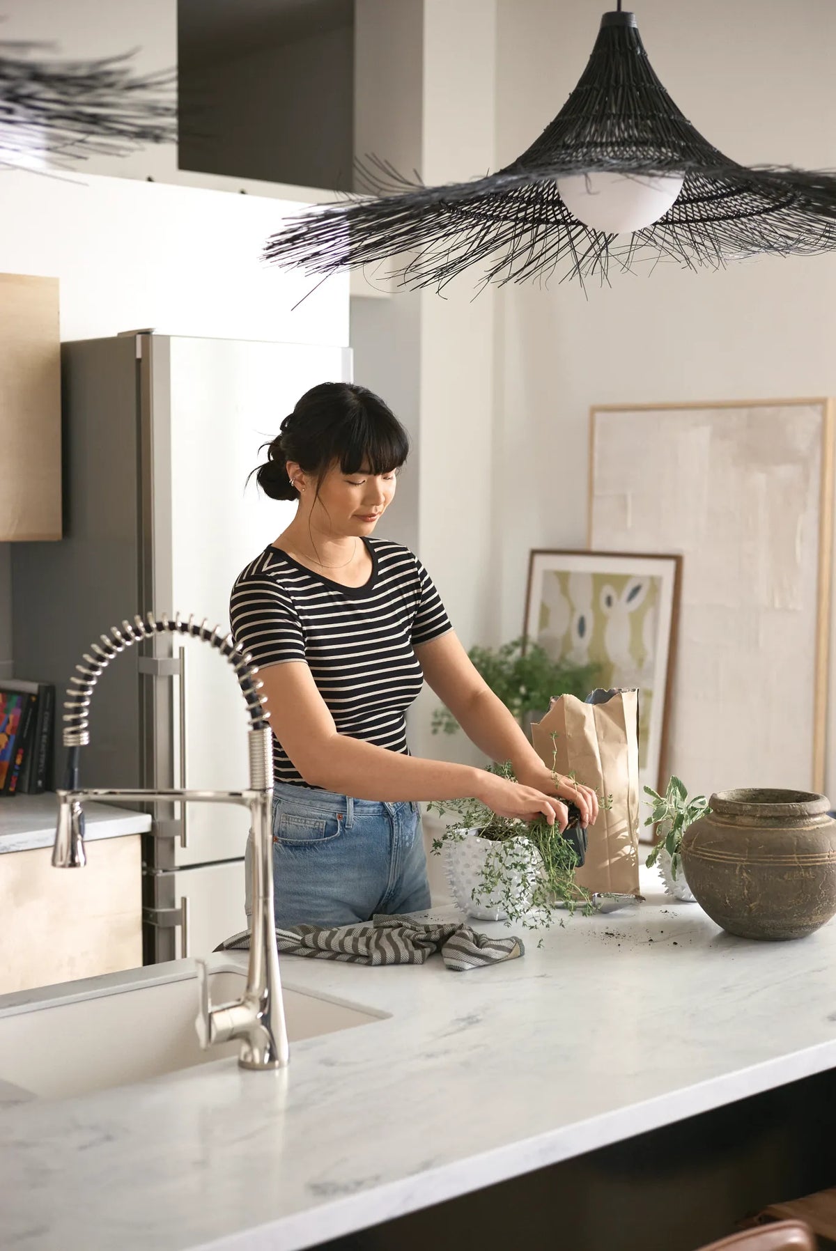 MOEN S5235EWNL Sinema Motionsense Wave One-Handle Pre-Rinse Spring Touchless Kitchen Faucet - Polished Nickel