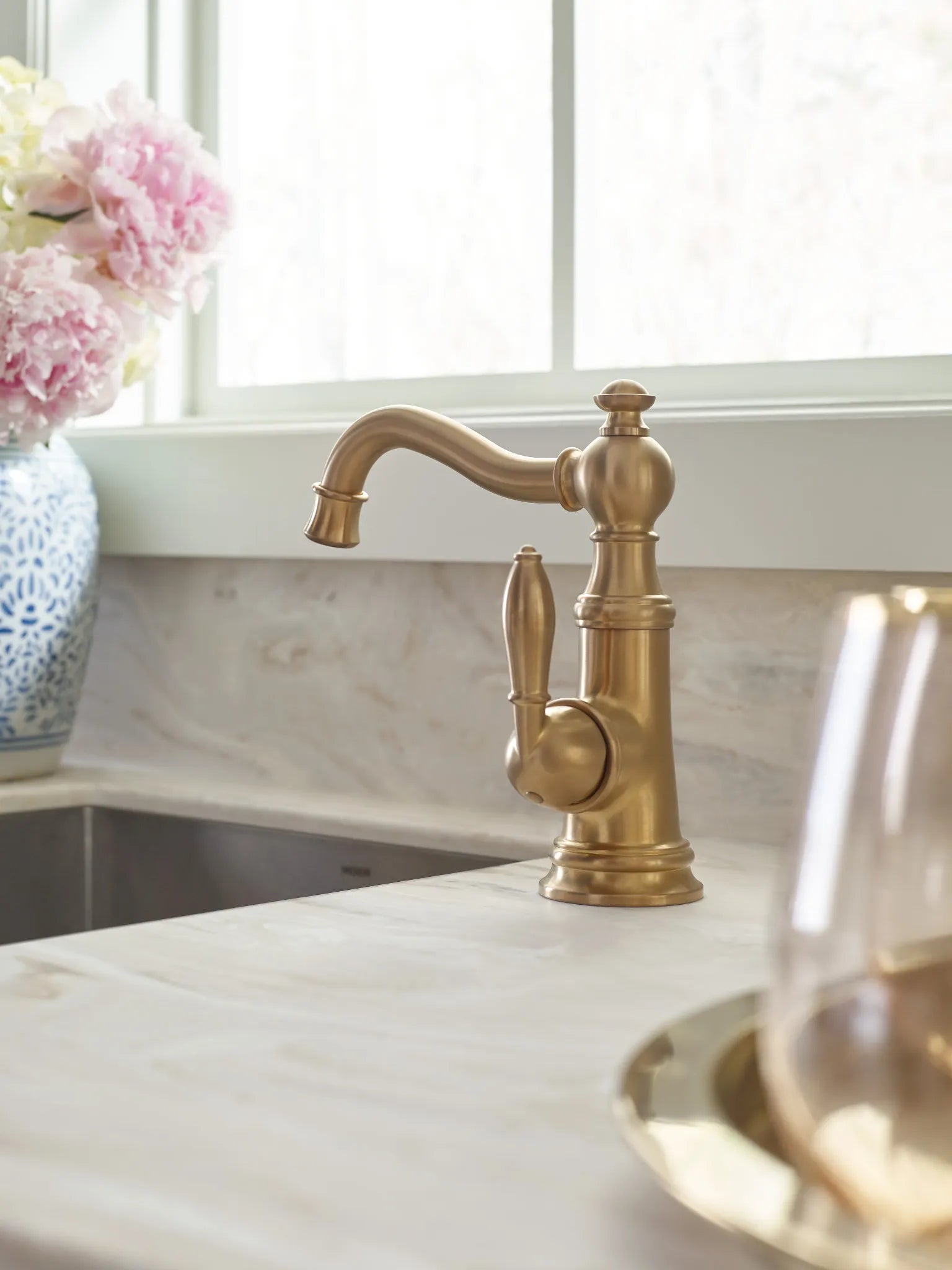 MOEN S62101BG Weymouth One-Handle High Arc Bar Faucet - Brushed Gold