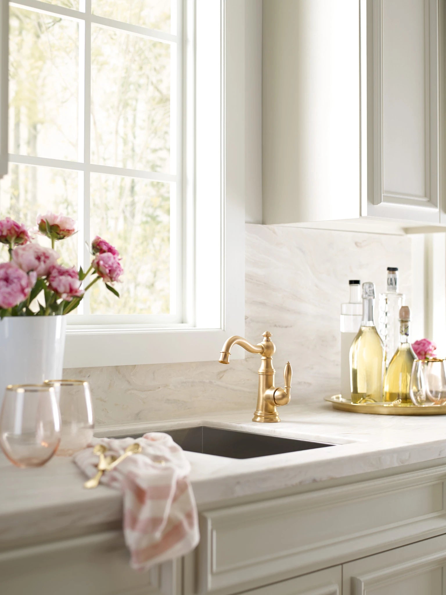 MOEN S62101BG Weymouth One-Handle High Arc Bar Faucet - Brushed Gold