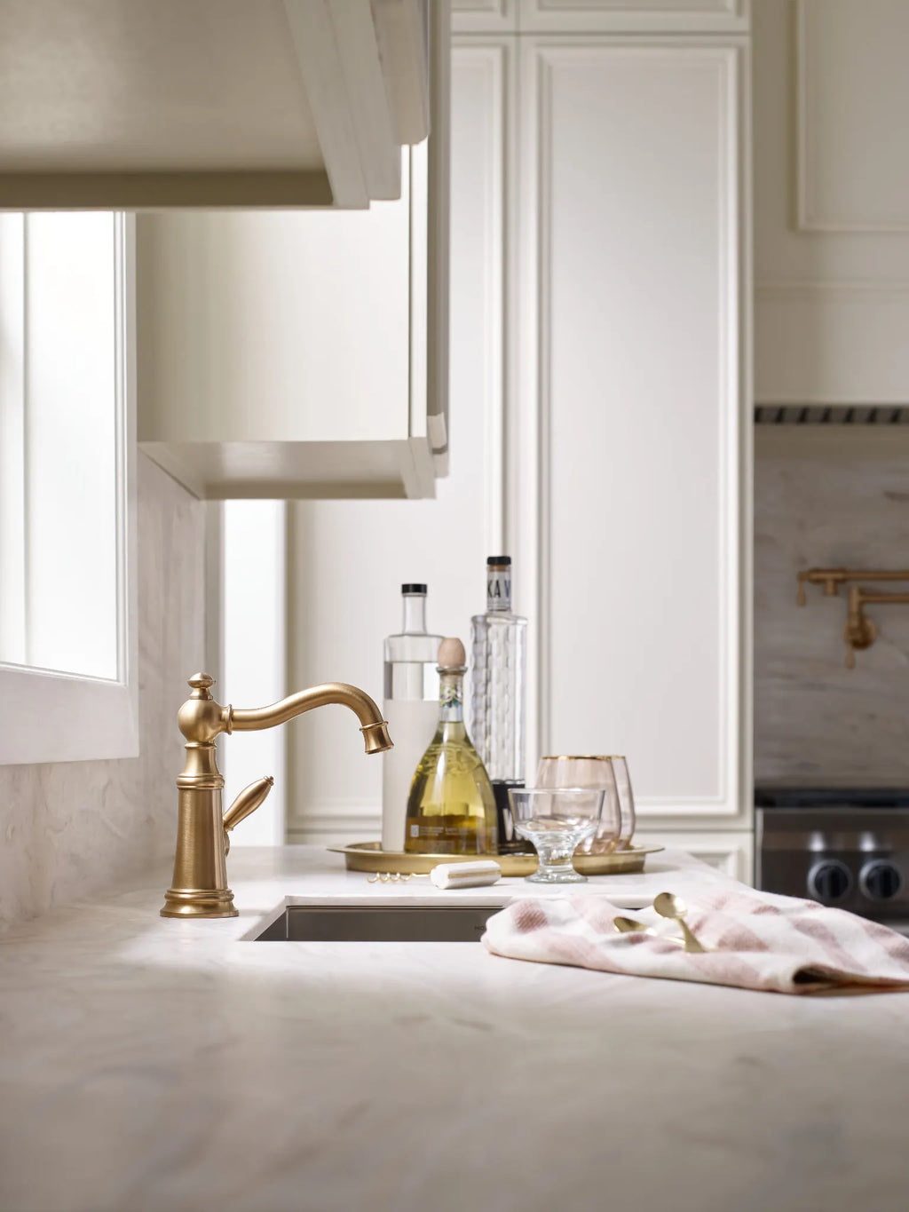MOEN S62101BG Weymouth One-Handle High Arc Bar Faucet - Brushed Gold