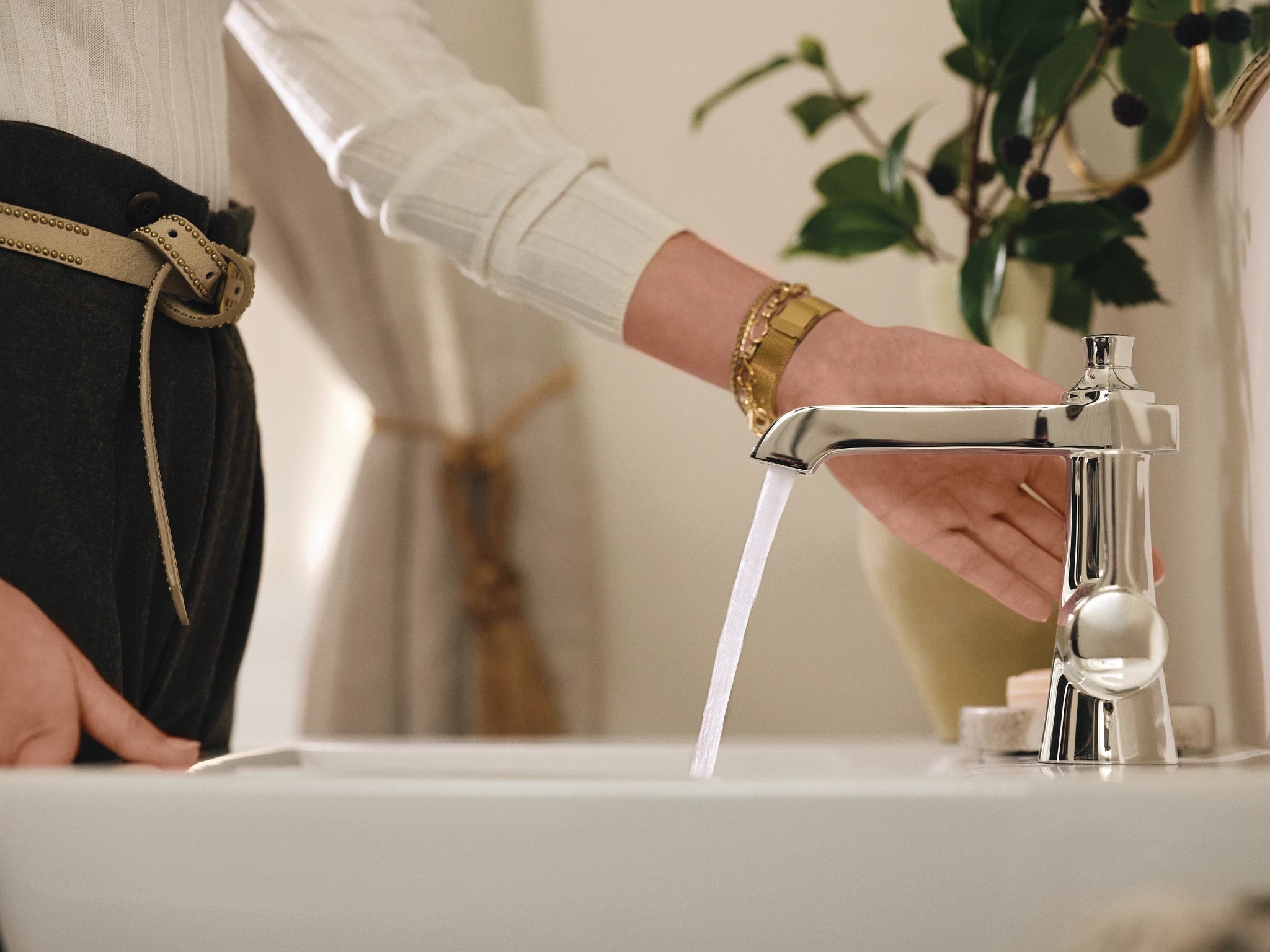 MOEN S6981EWNL Flara Motionsense One-Handle Touchless Bathroom Faucet - Polished Nickel