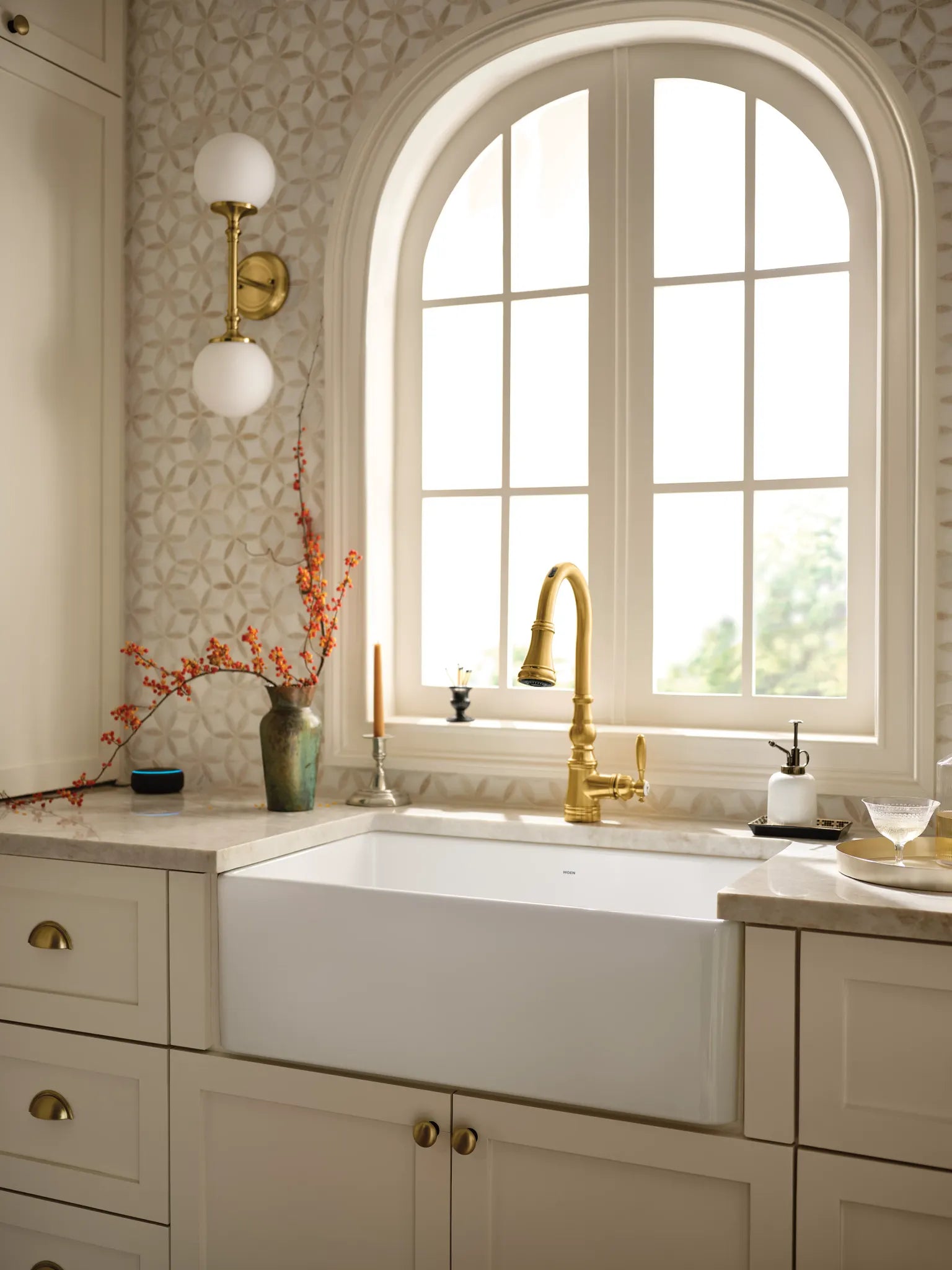 MOEN S73004EV2BG Weymouth Motion Control Smart Pulldown Touchless Kitchen Faucet - Brushed Gold