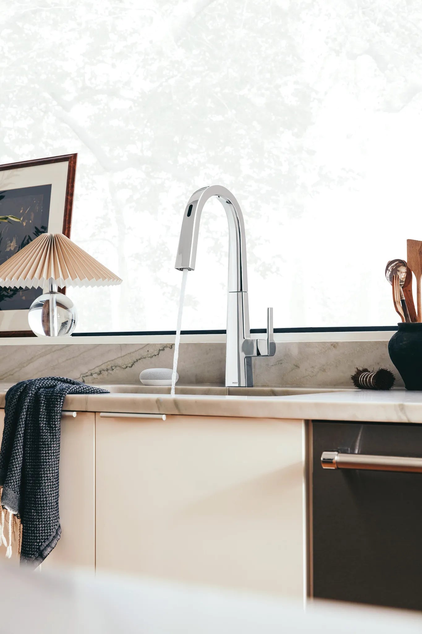 MOEN S75005EV2C Nio Motion Control Smart Pulldown Touchless Kitchen Faucet - Chrome