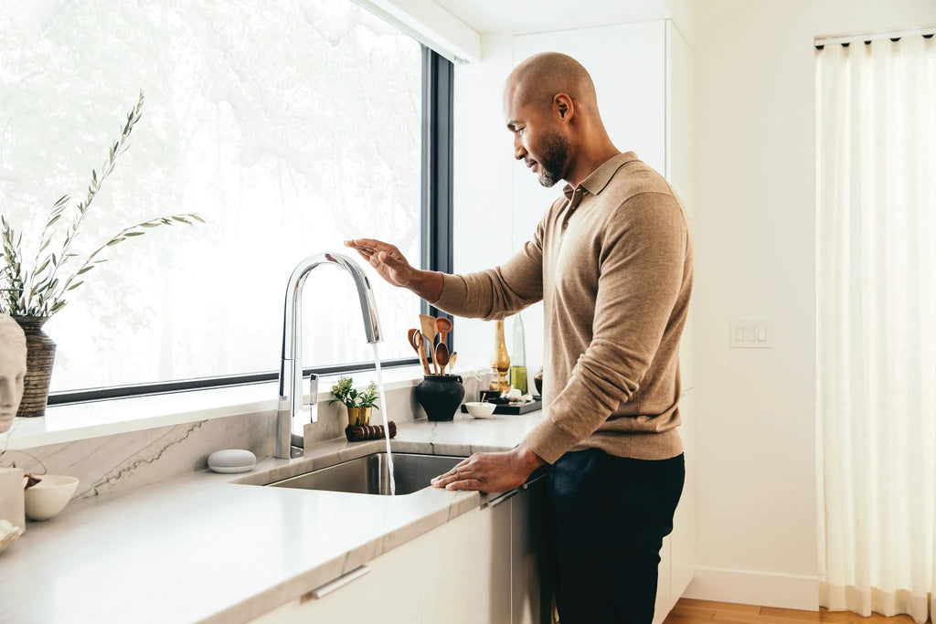 MOEN S75005EV2C Nio Motion Control Smart Pulldown Touchless Kitchen Faucet - Chrome