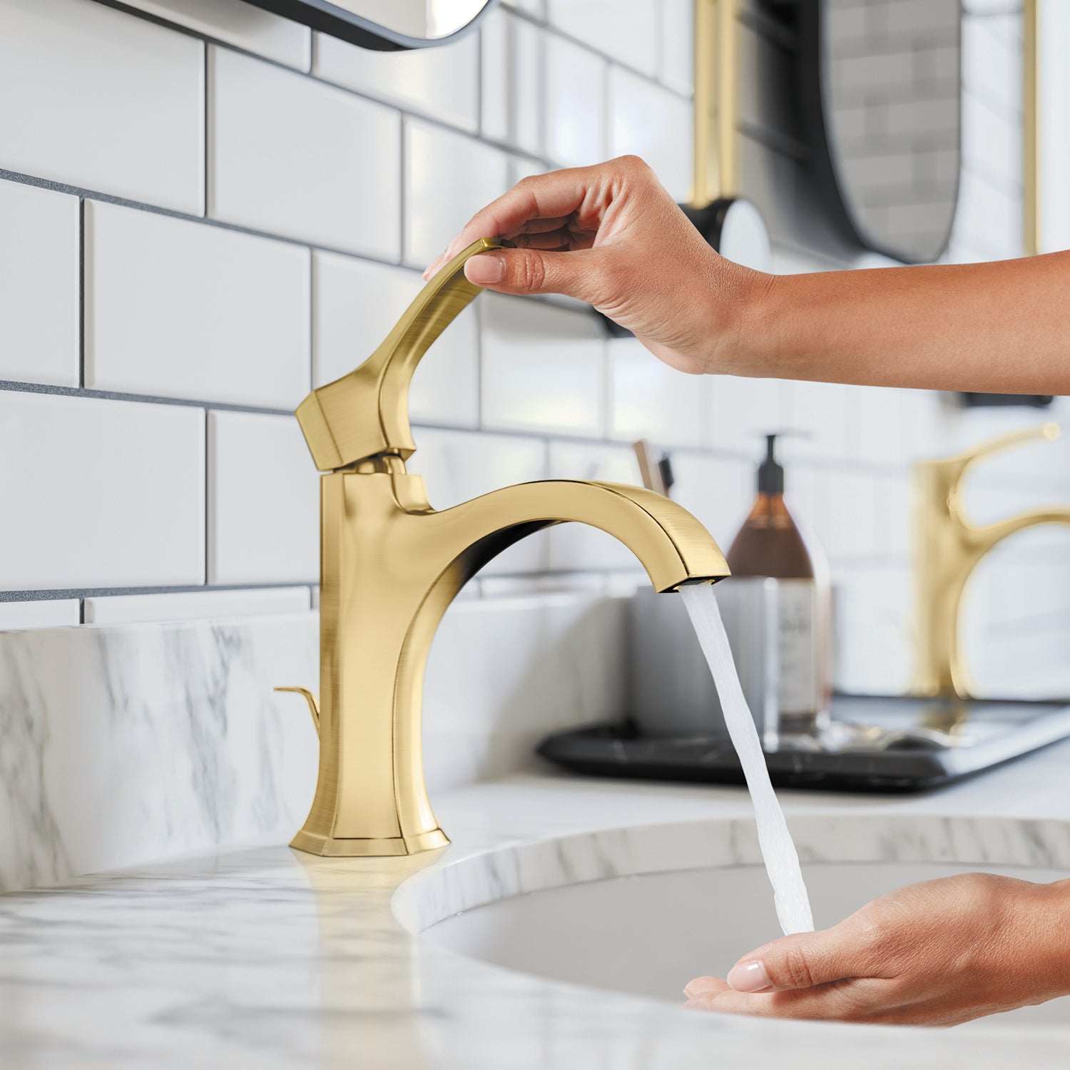 HANSGROHE 04810250 Locarno Single-Hole Faucet 110 with Pop-Up Drain, 1.2 GPM - Brushed Gold Optic