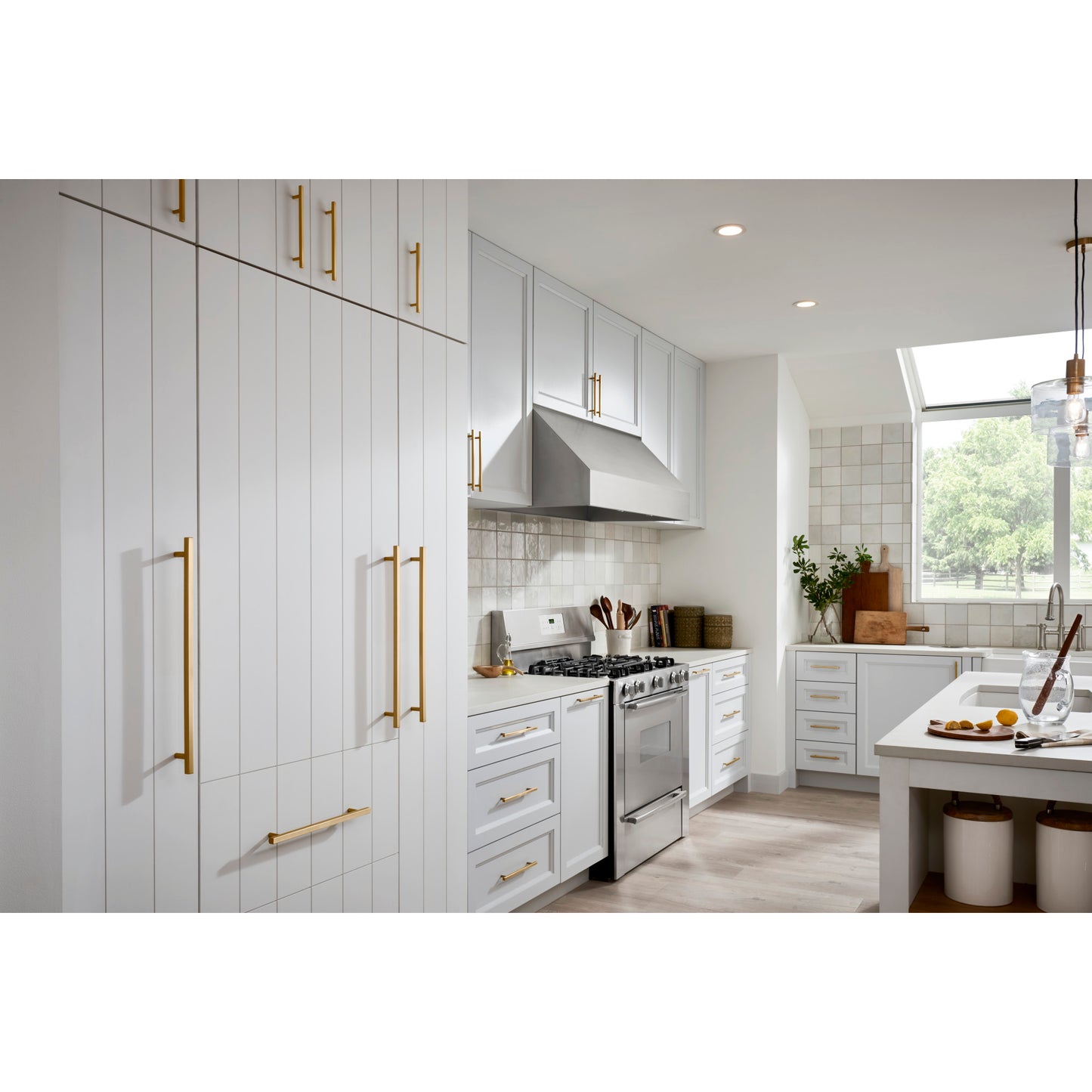 JEFFREY ALEXANDER 845-128SBZ Dominique 128 mm Center-to-Center Bar Pull - Satin Bronze